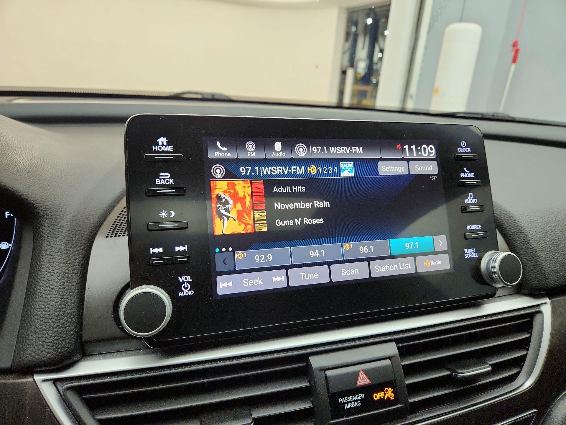 Thumbnail: 2018 Honda Accord - 15