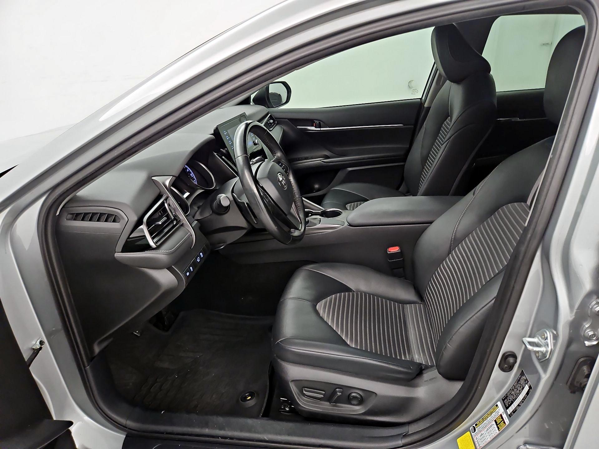 Thumbnail: 2021 Toyota Camry - 11