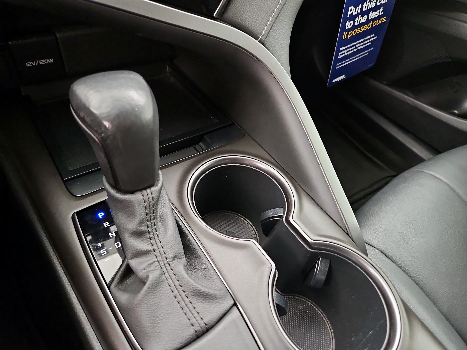 Thumbnail: 2021 Toyota Camry - 17