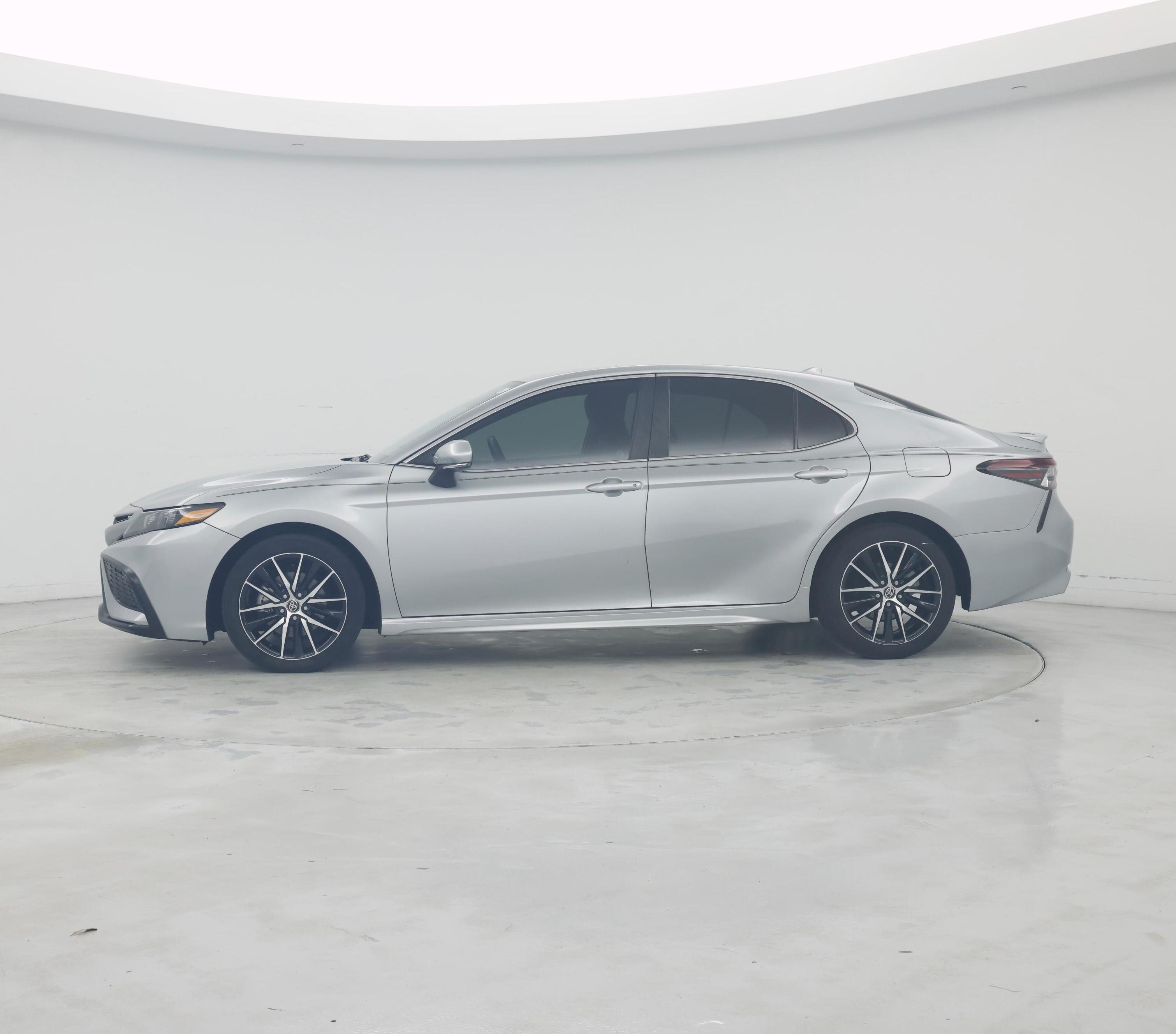 Thumbnail: 2021 Toyota Camry - 3
