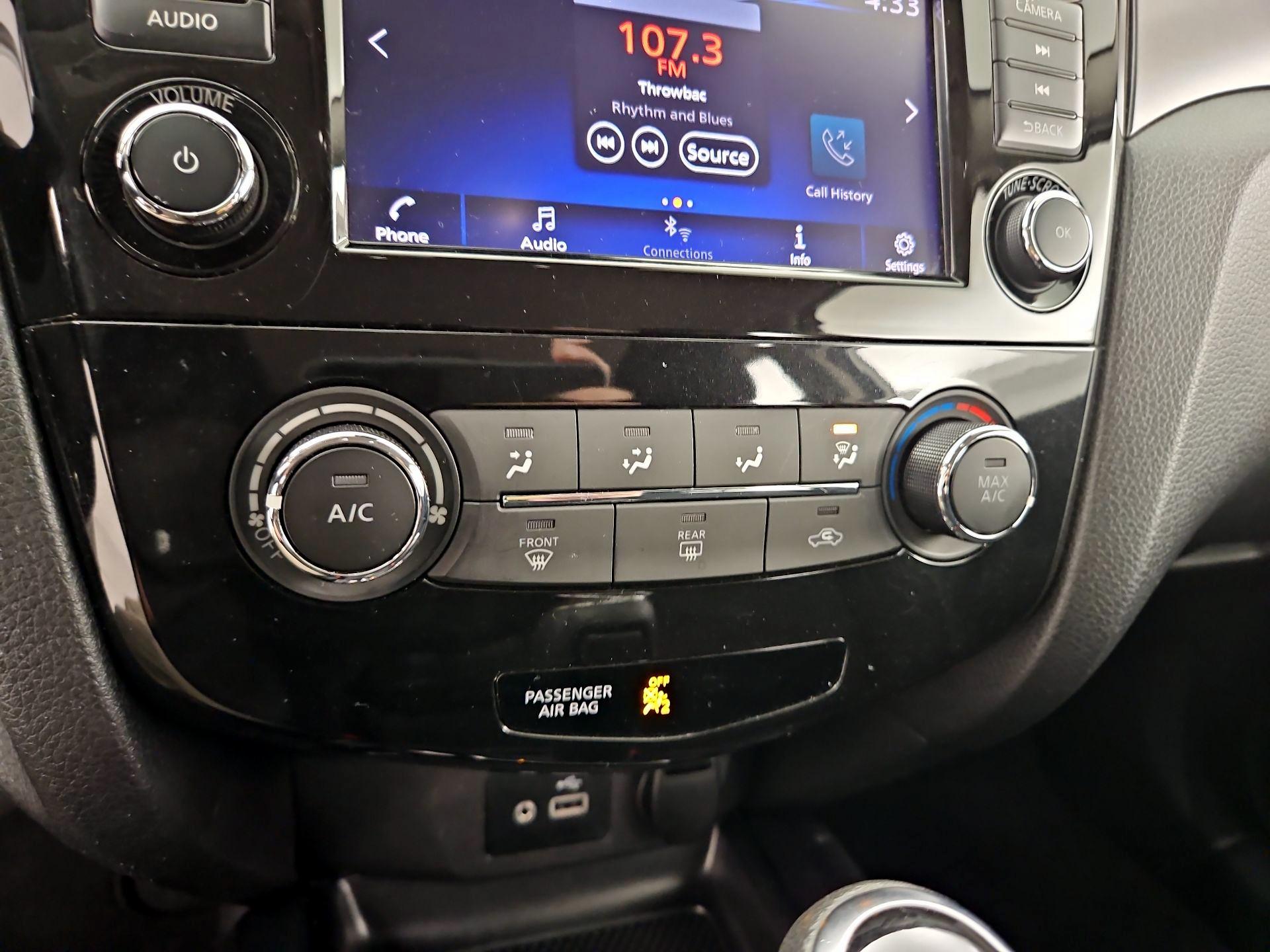 Thumbnail: 2021 Nissan Rogue Sport - 16