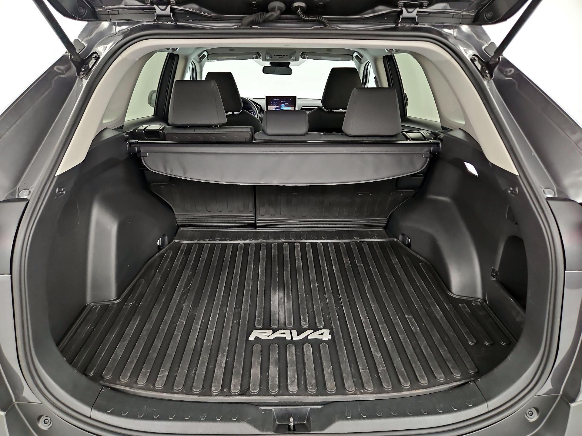 Thumbnail: 2024 Toyota RAV4 - 20