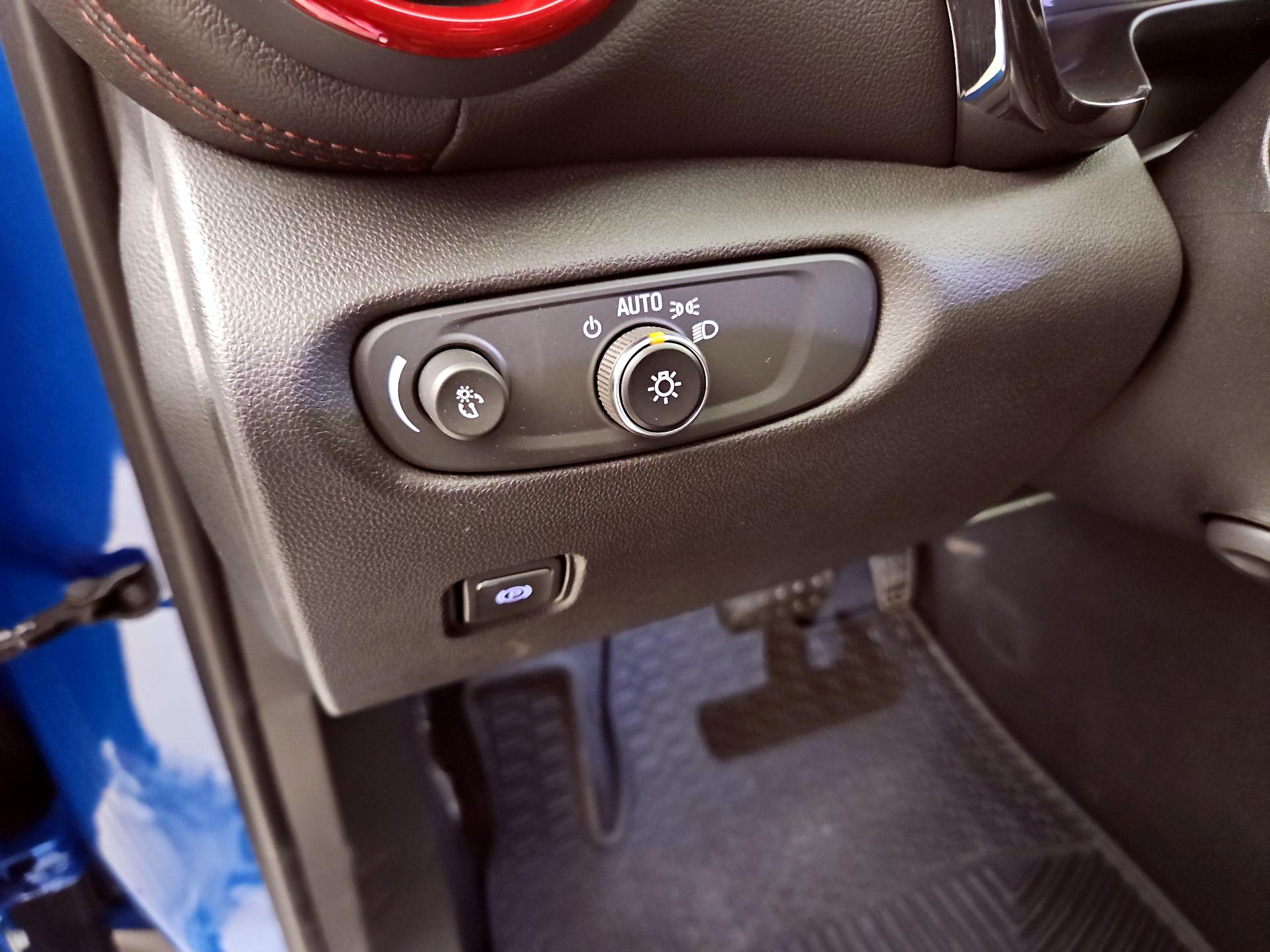 Thumbnail: 2020 Chevrolet Blazer - 13