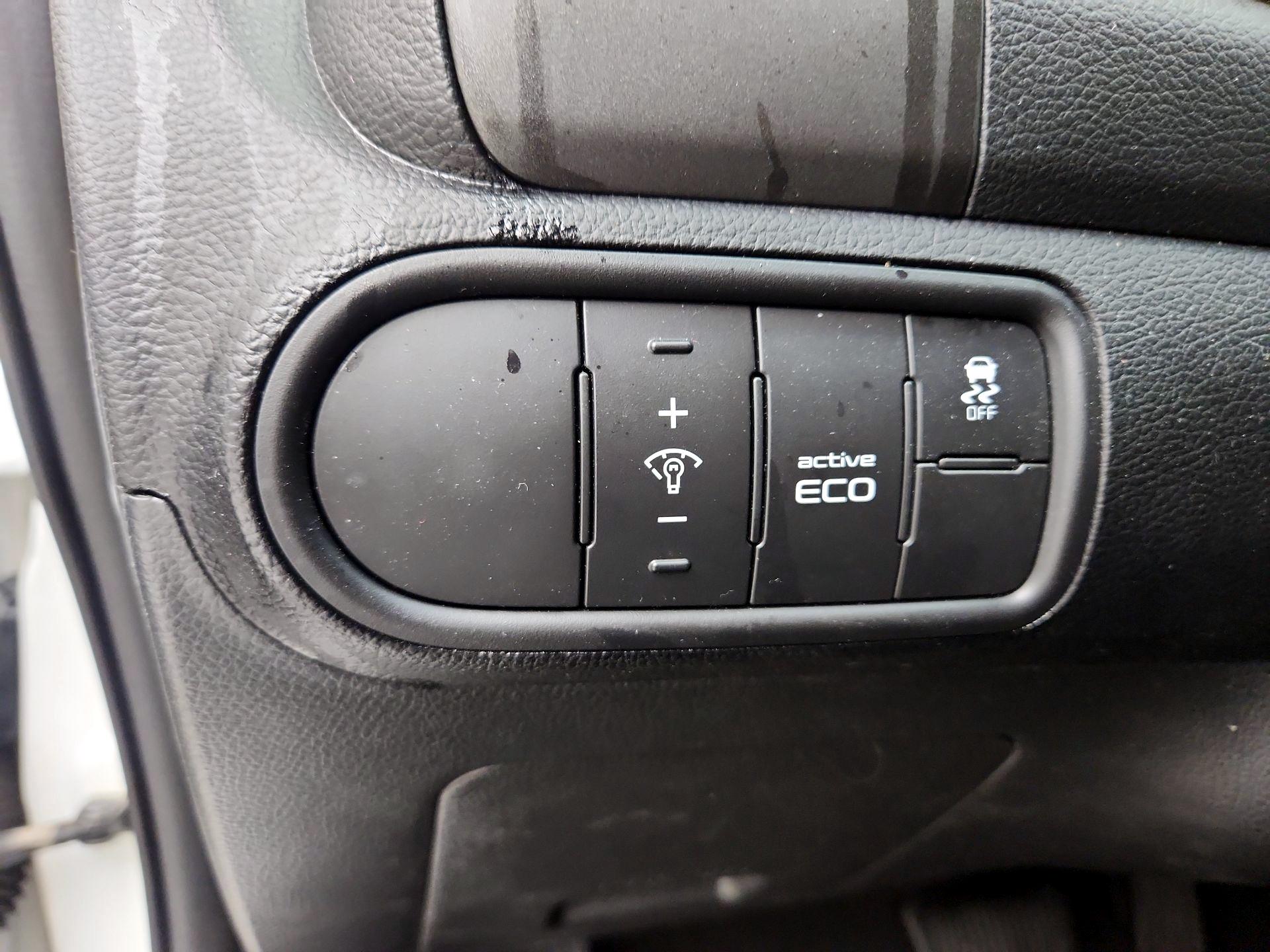 Thumbnail: 2016 Kia Forte - 13