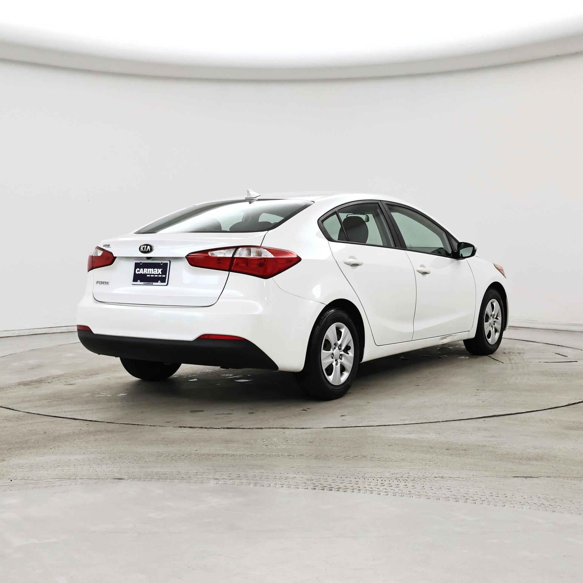 Thumbnail: 2016 Kia Forte - 8