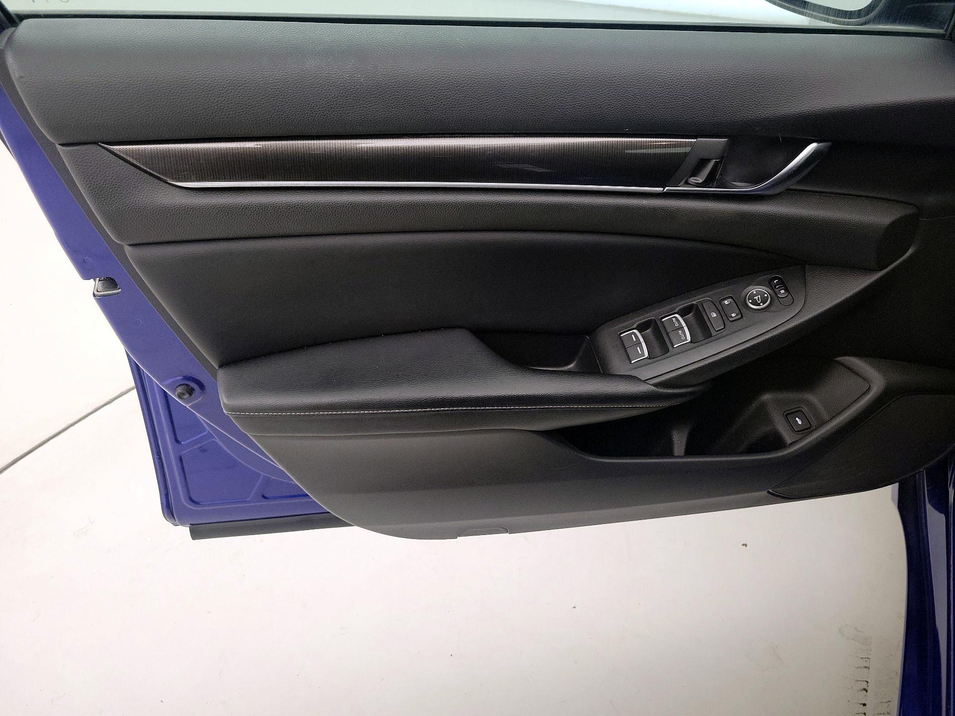 Thumbnail: 2018 Honda Accord - 12