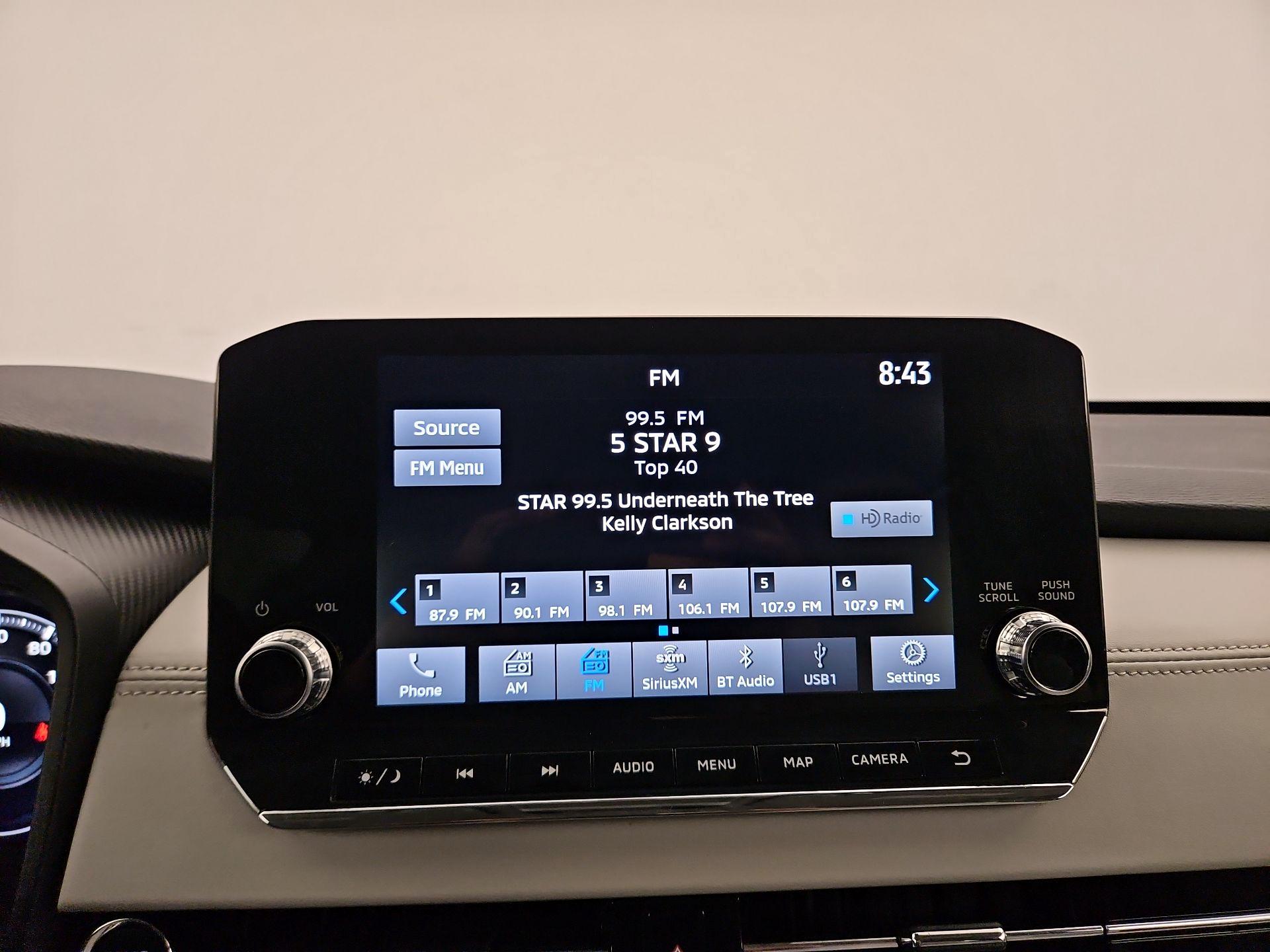 Thumbnail: 2023 Mitsubishi Outlander - 16