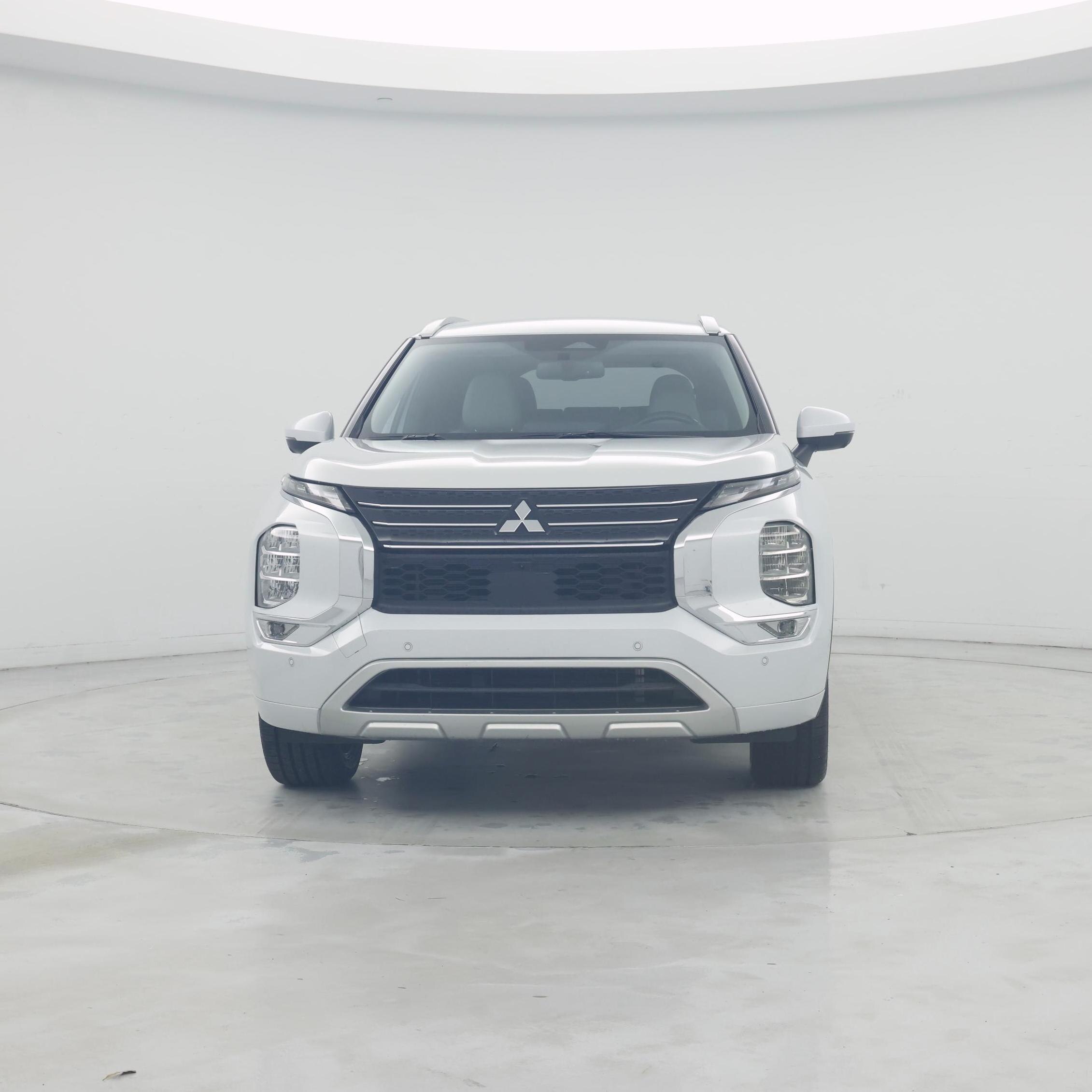 Thumbnail: 2023 Mitsubishi Outlander - 5