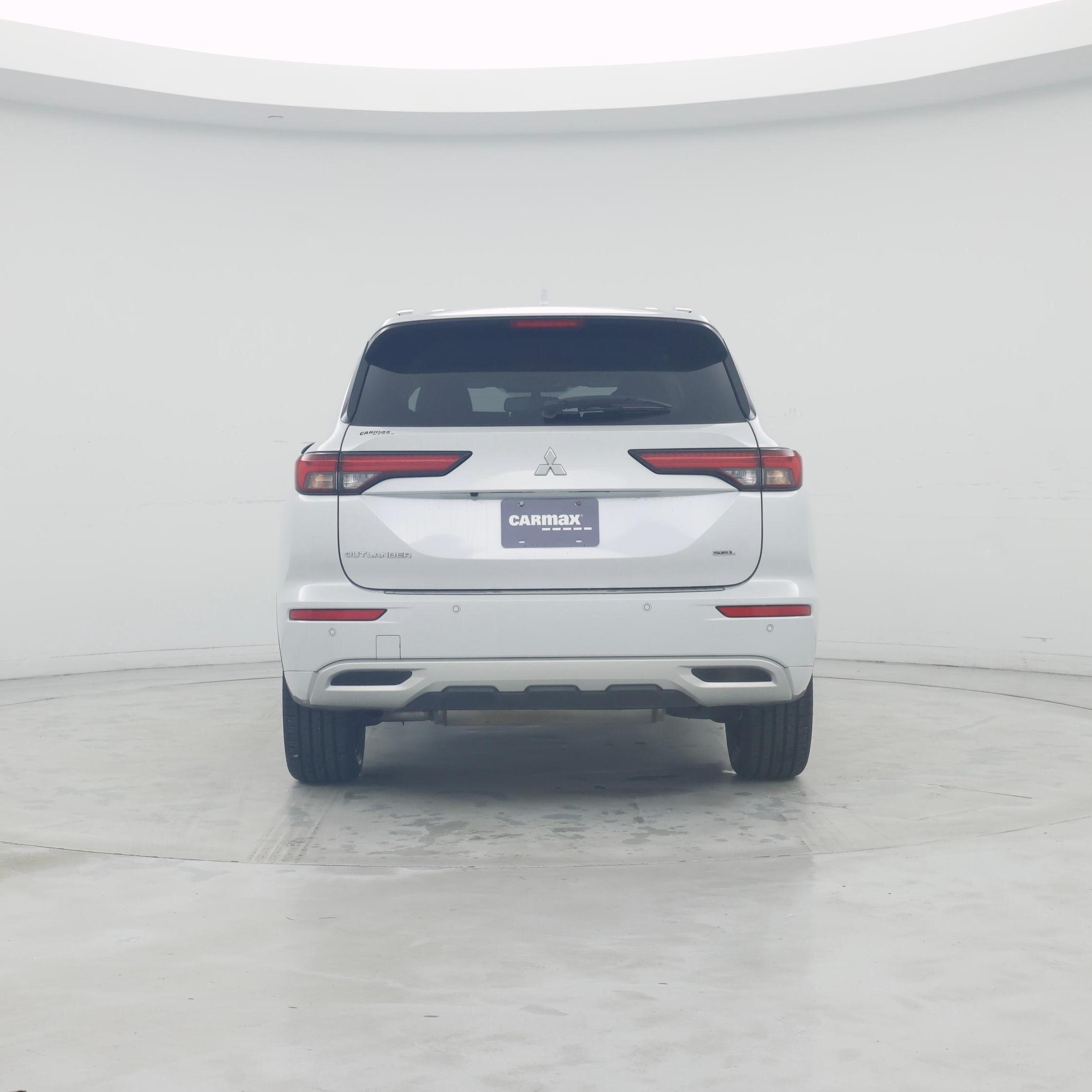 Thumbnail: 2023 Mitsubishi Outlander - 6