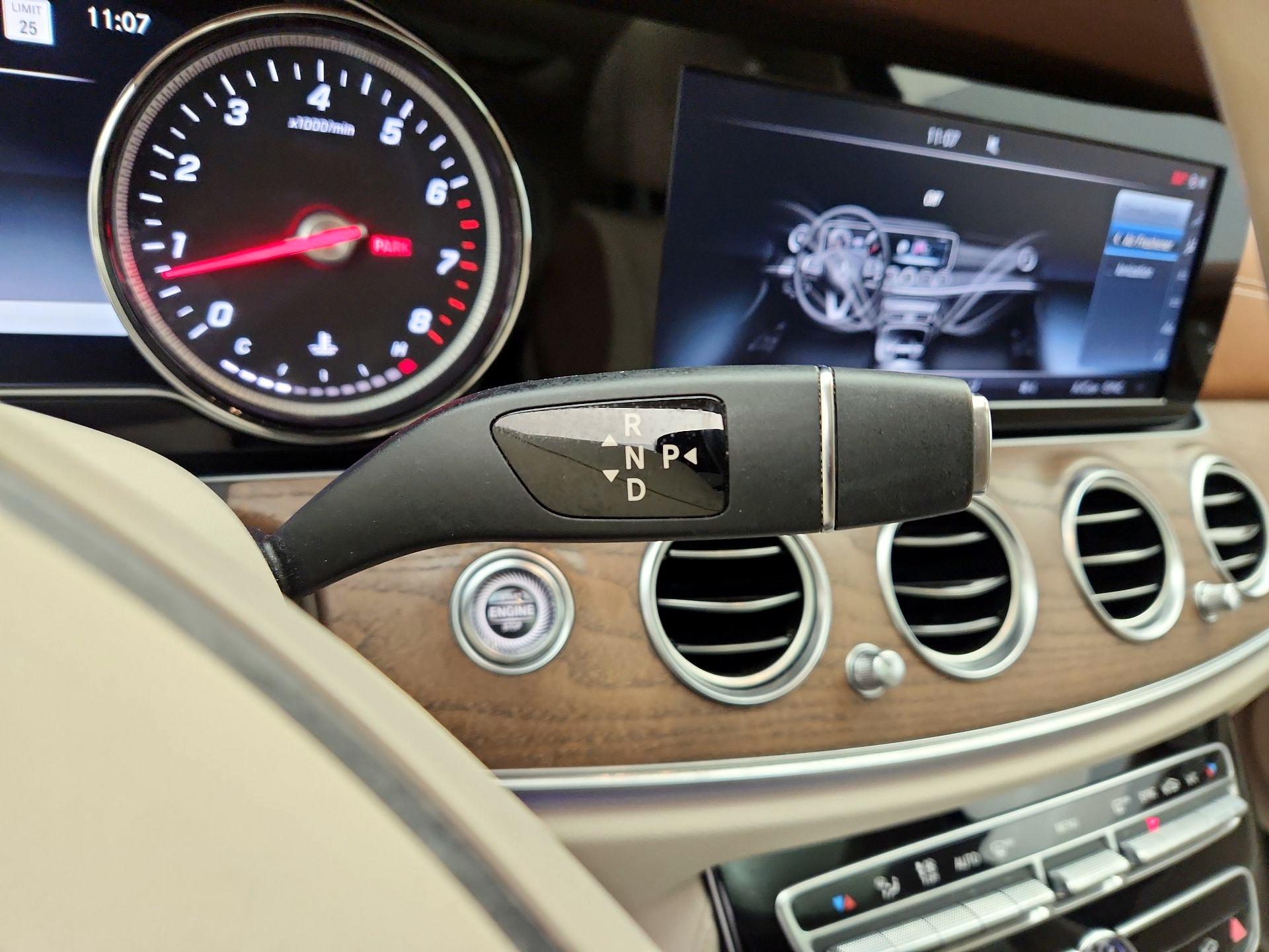 Thumbnail: 2017 Mercedes-Benz E-Class - 18