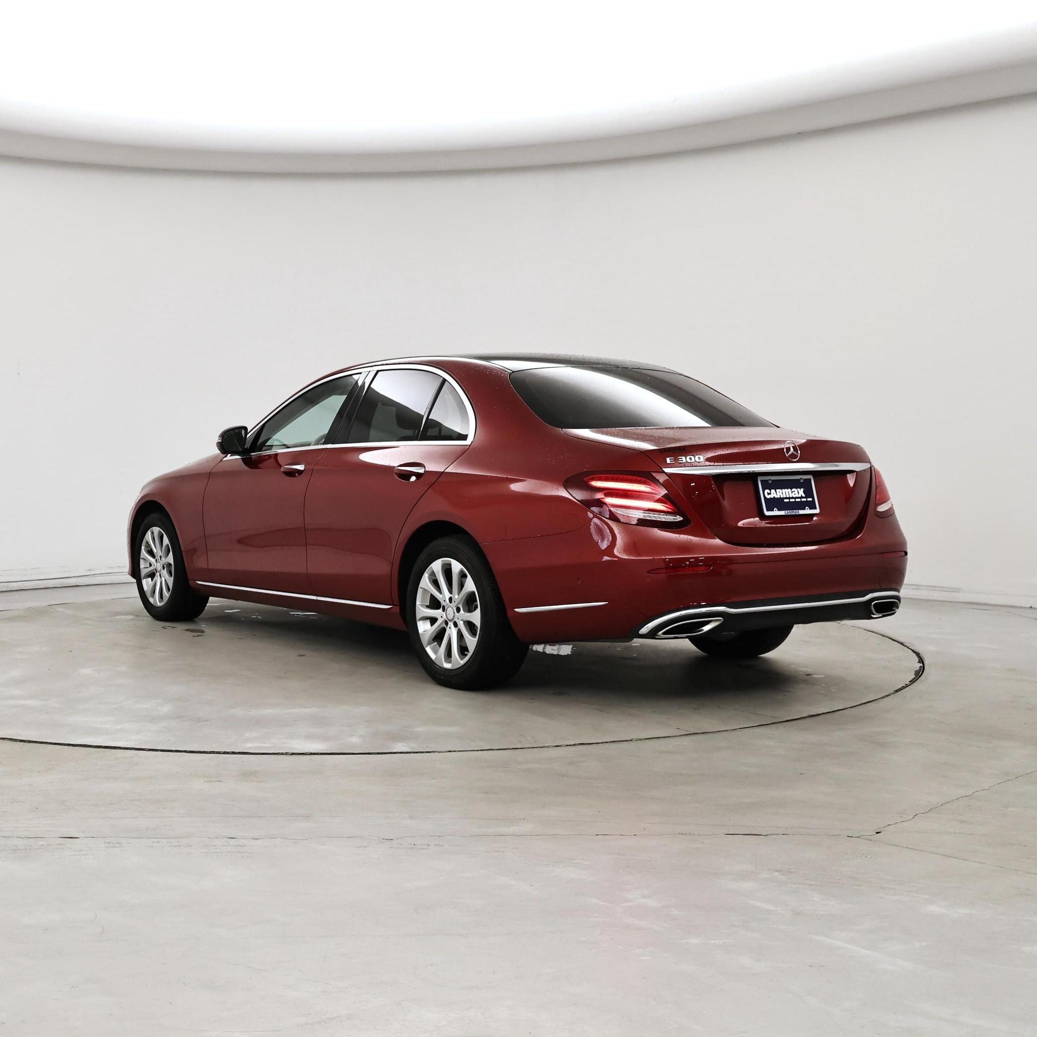 Thumbnail: 2017 Mercedes-Benz E-Class - 2