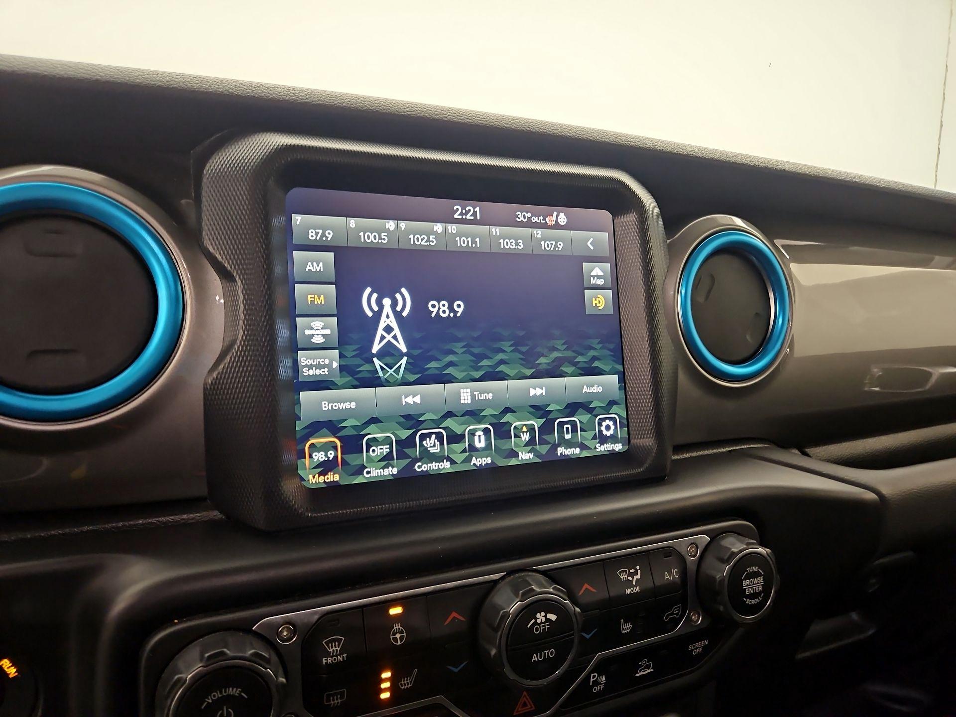 Thumbnail: 2020 Jeep Gladiator - 16