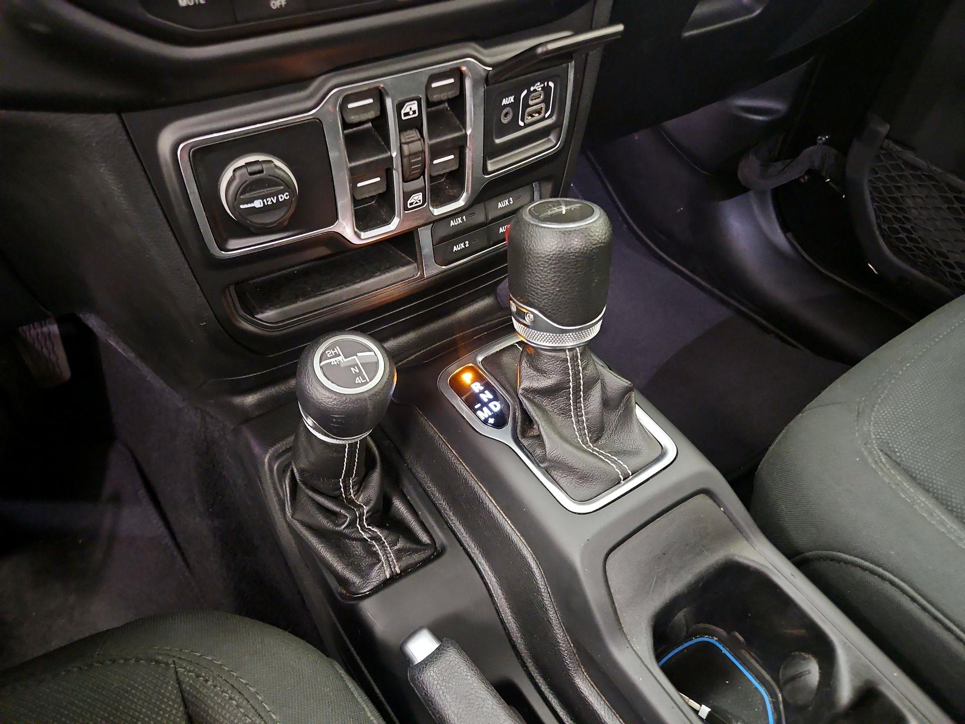 Thumbnail: 2020 Jeep Gladiator - 18