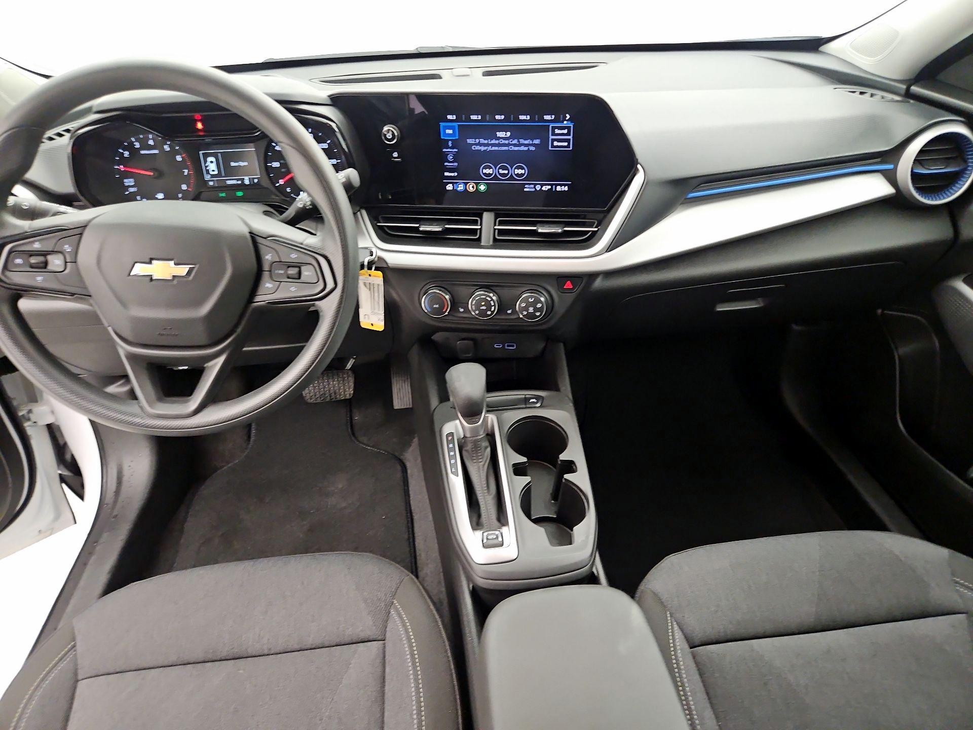 Thumbnail: 2024 Chevrolet Trax - 9