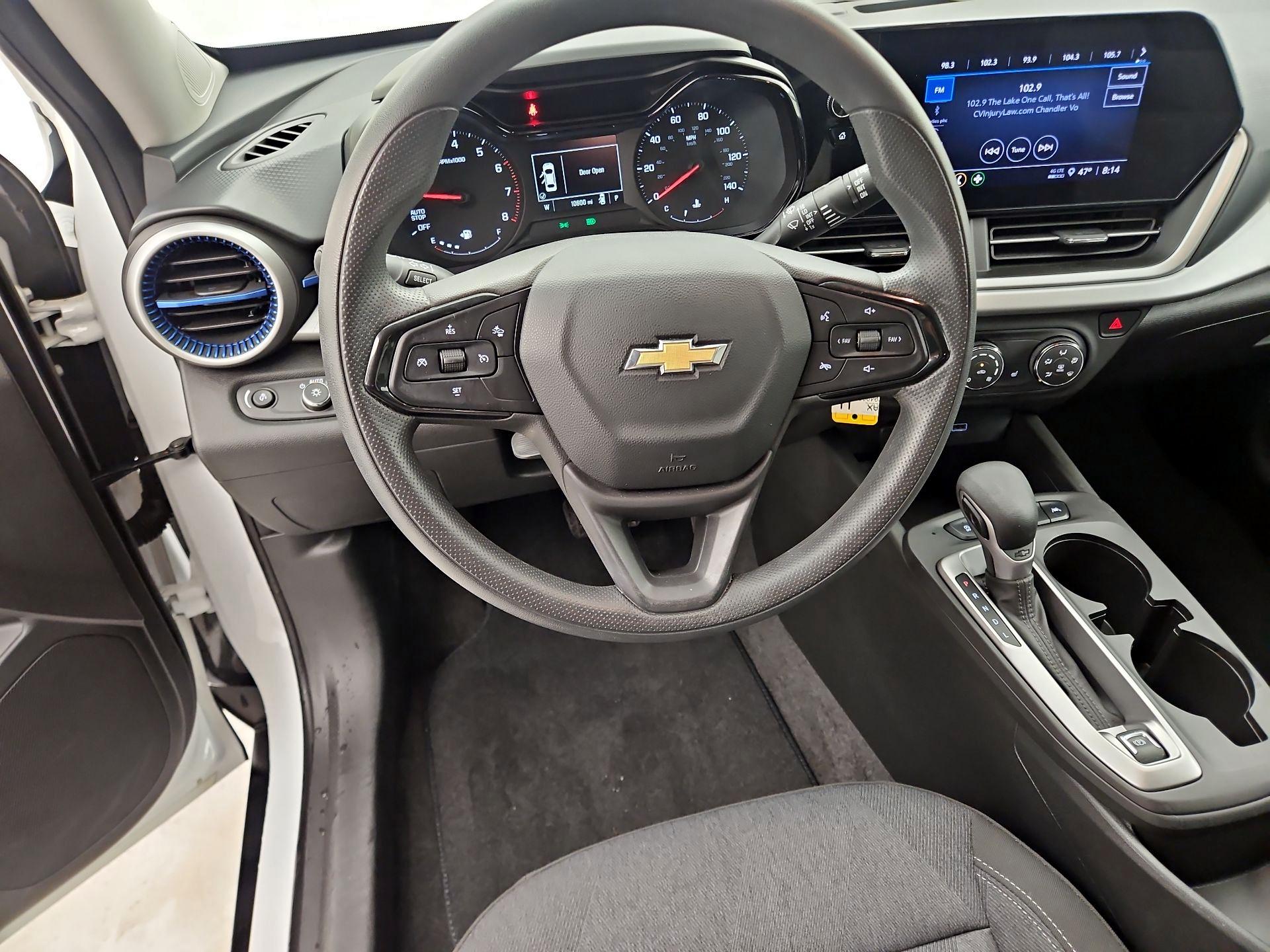 Thumbnail: 2024 Chevrolet Trax - 10