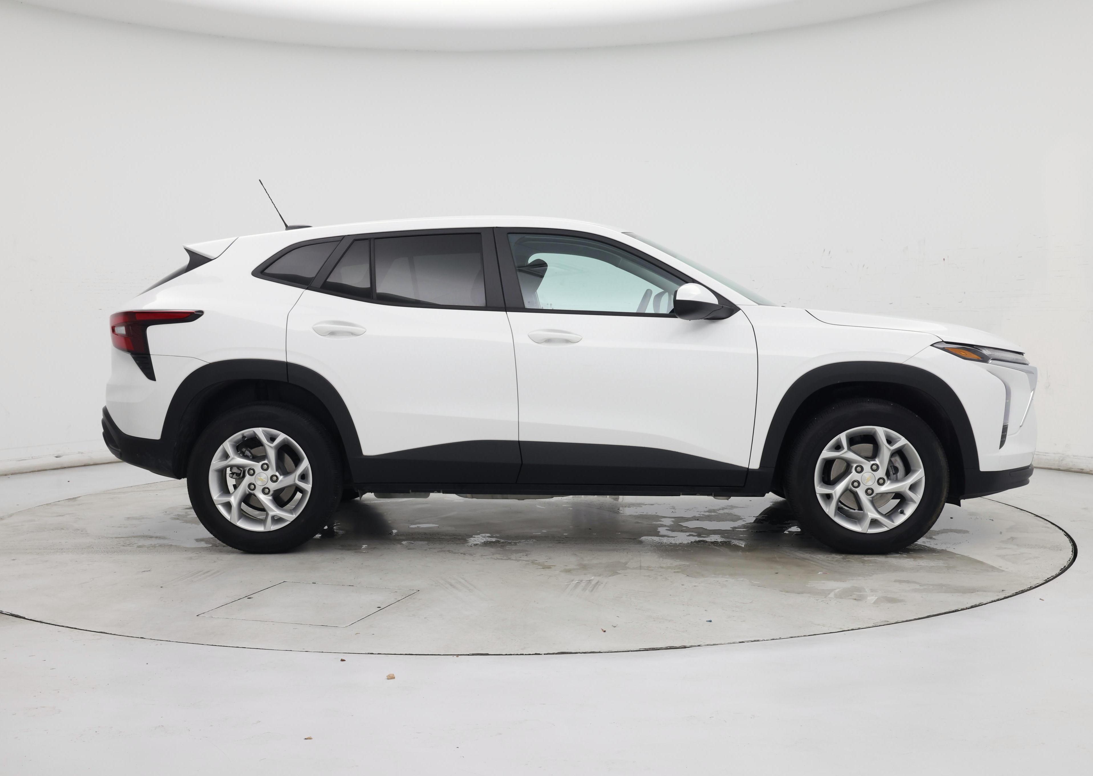 Thumbnail: 2024 Chevrolet Trax - 7