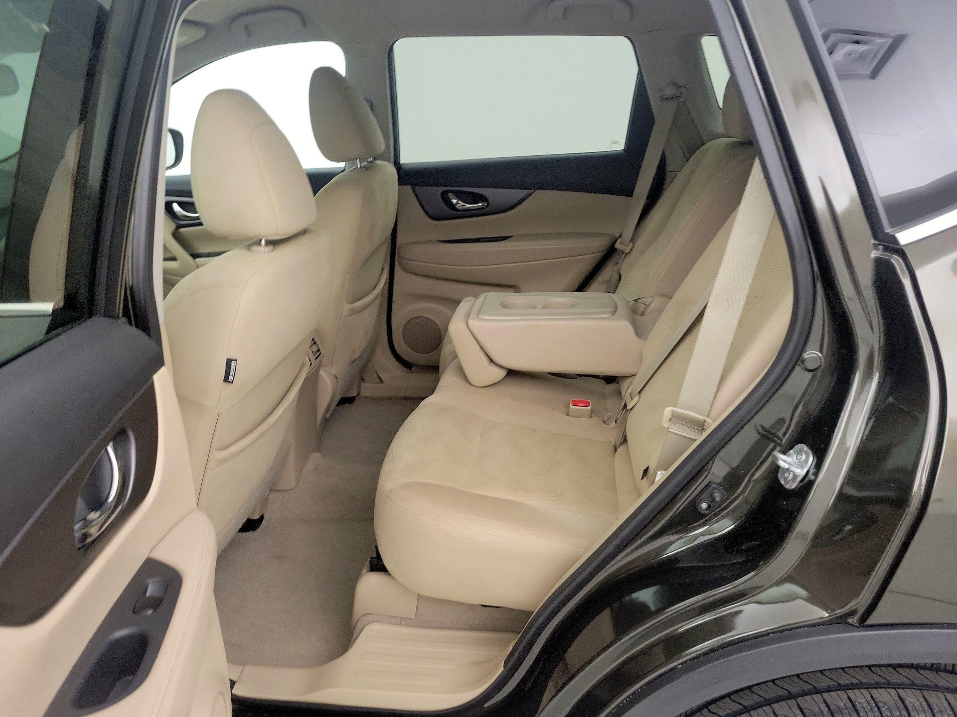 Thumbnail: 2015 Nissan Rogue - 19