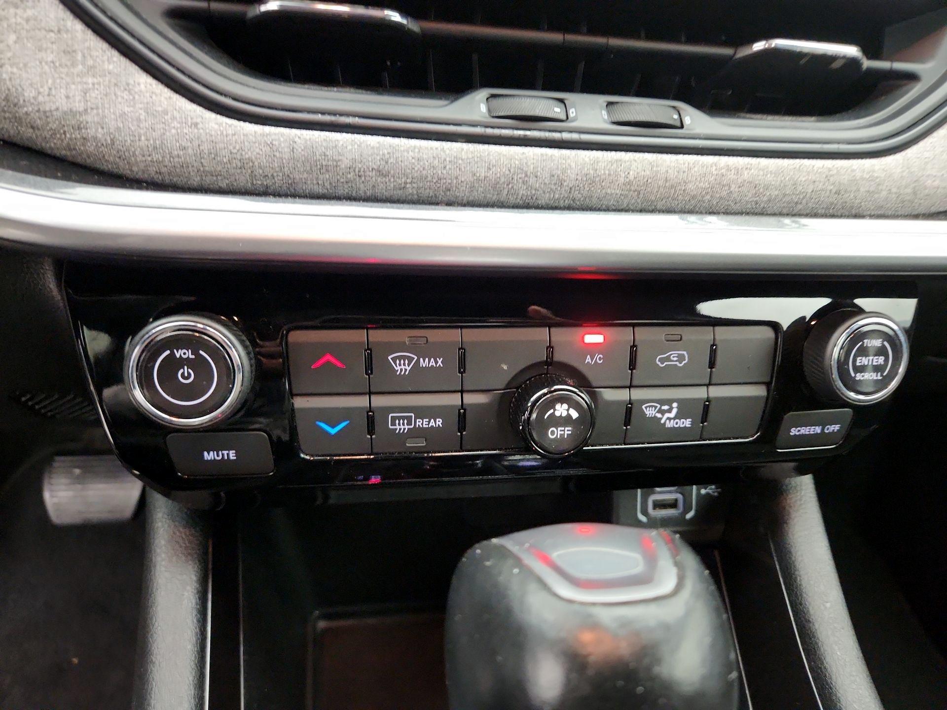 Thumbnail: 2024 Jeep Compass - 16