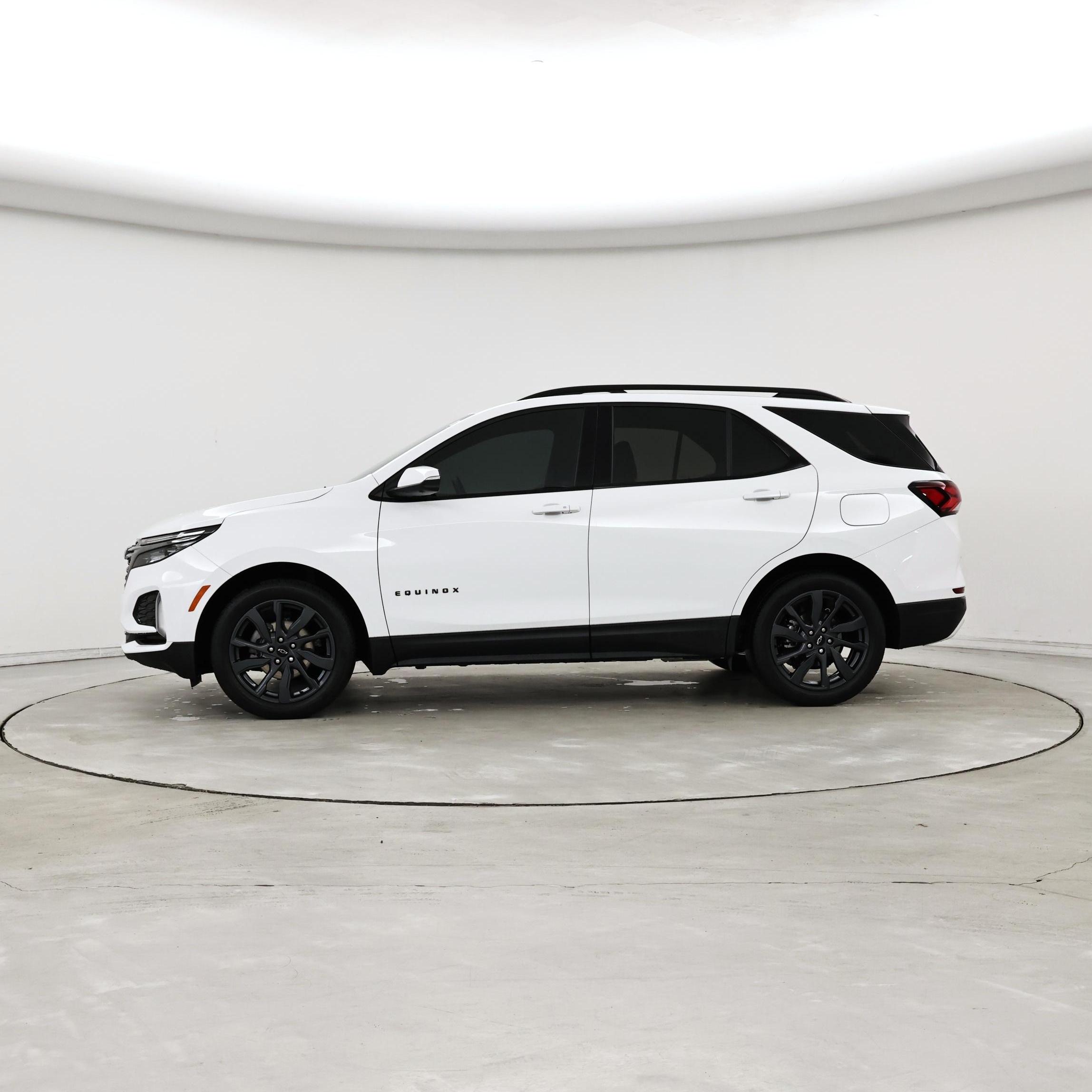 Thumbnail: 2022 Chevrolet Equinox - 3