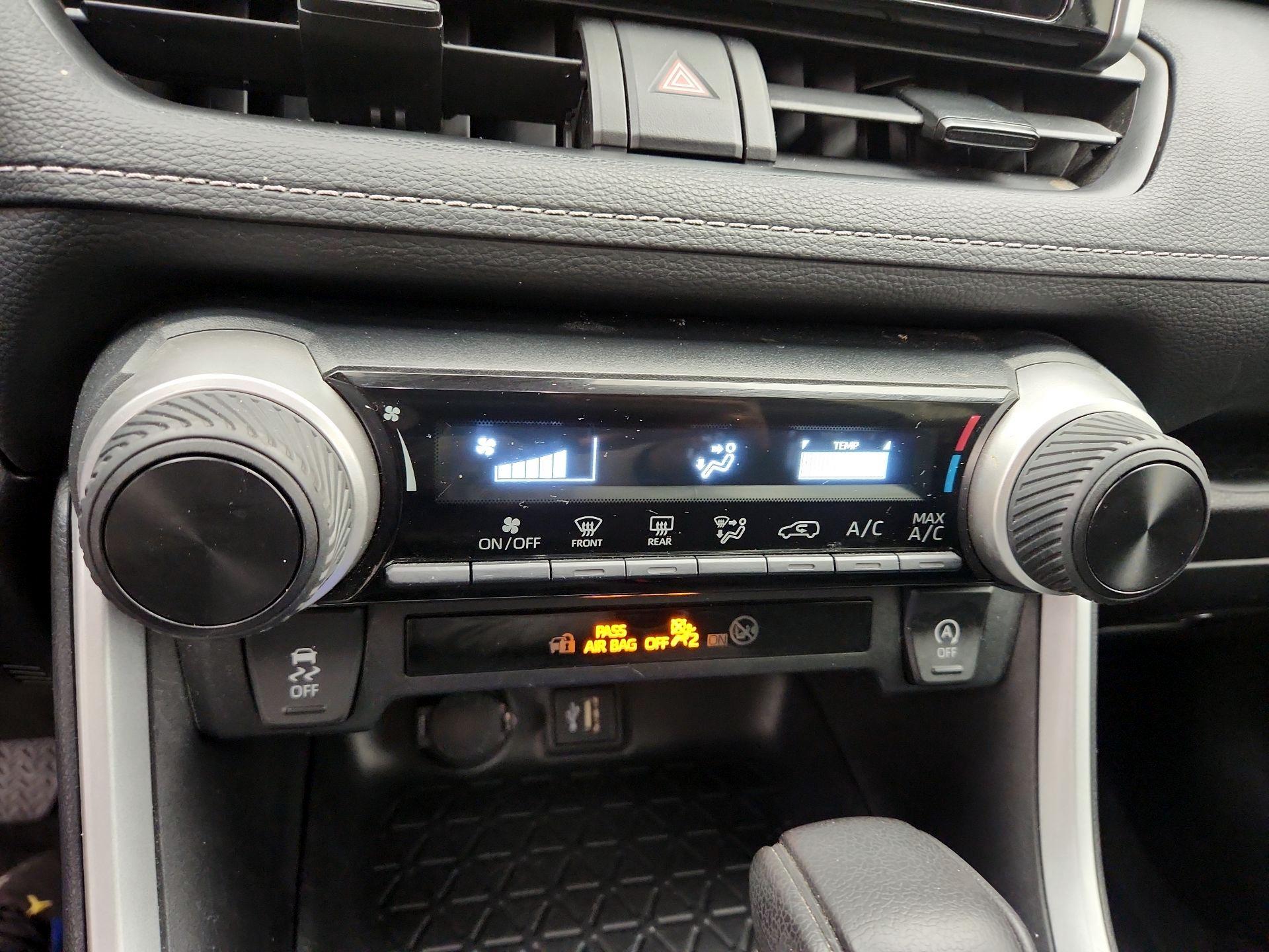 Thumbnail: 2023 Toyota RAV4 - 16