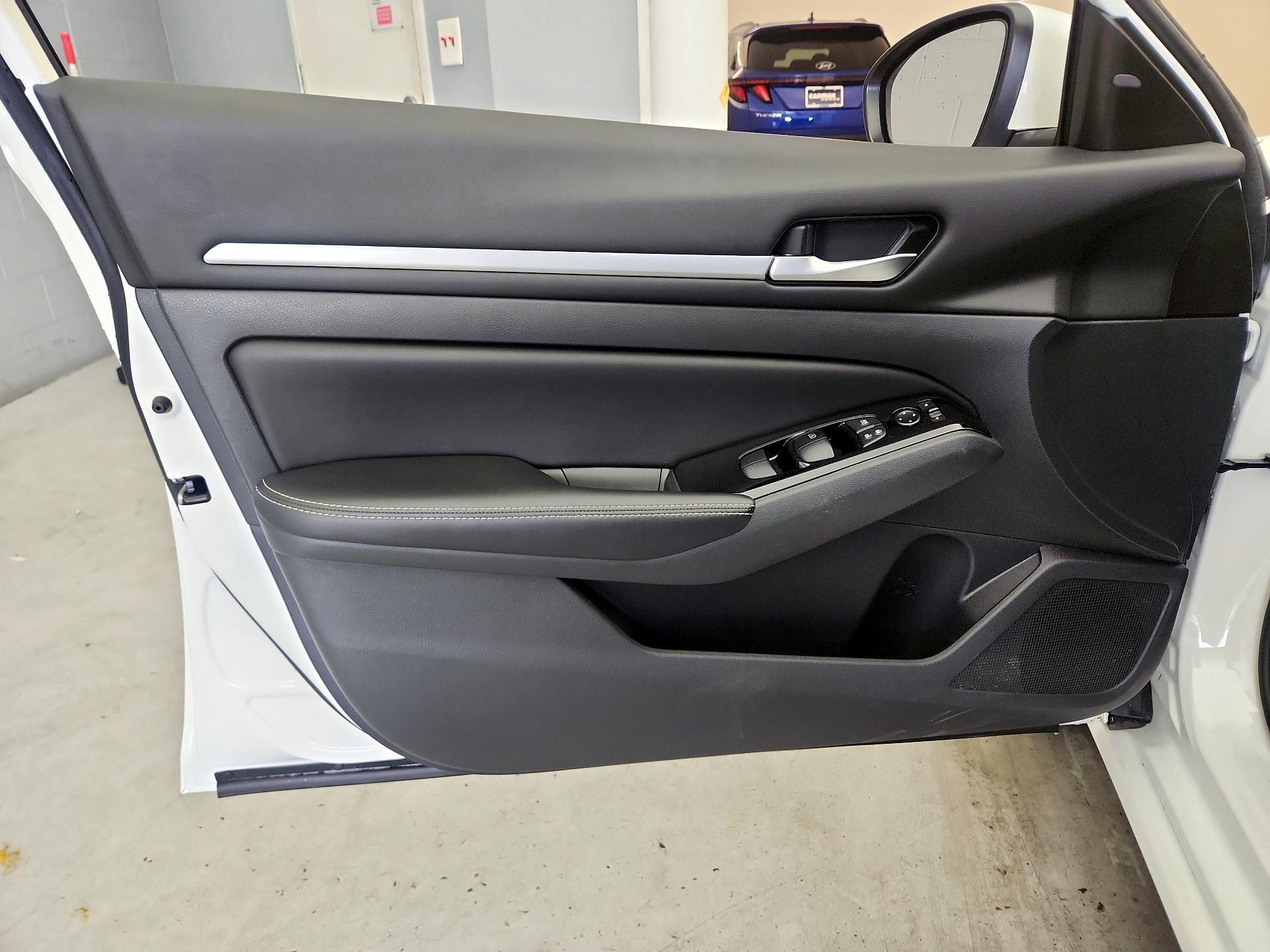 Thumbnail: 2023 Nissan Altima - 12