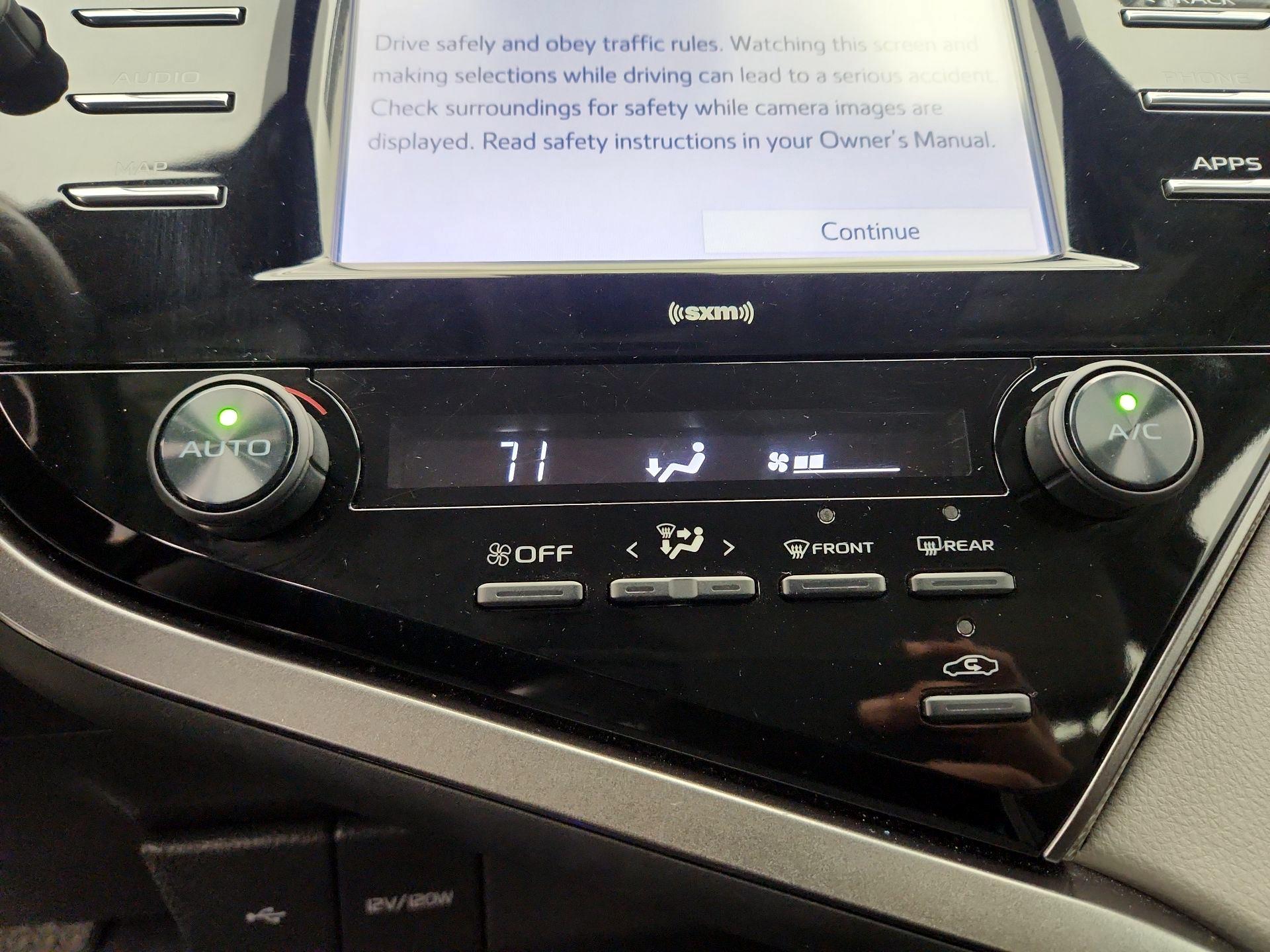 Thumbnail: 2020 Toyota Camry - 16