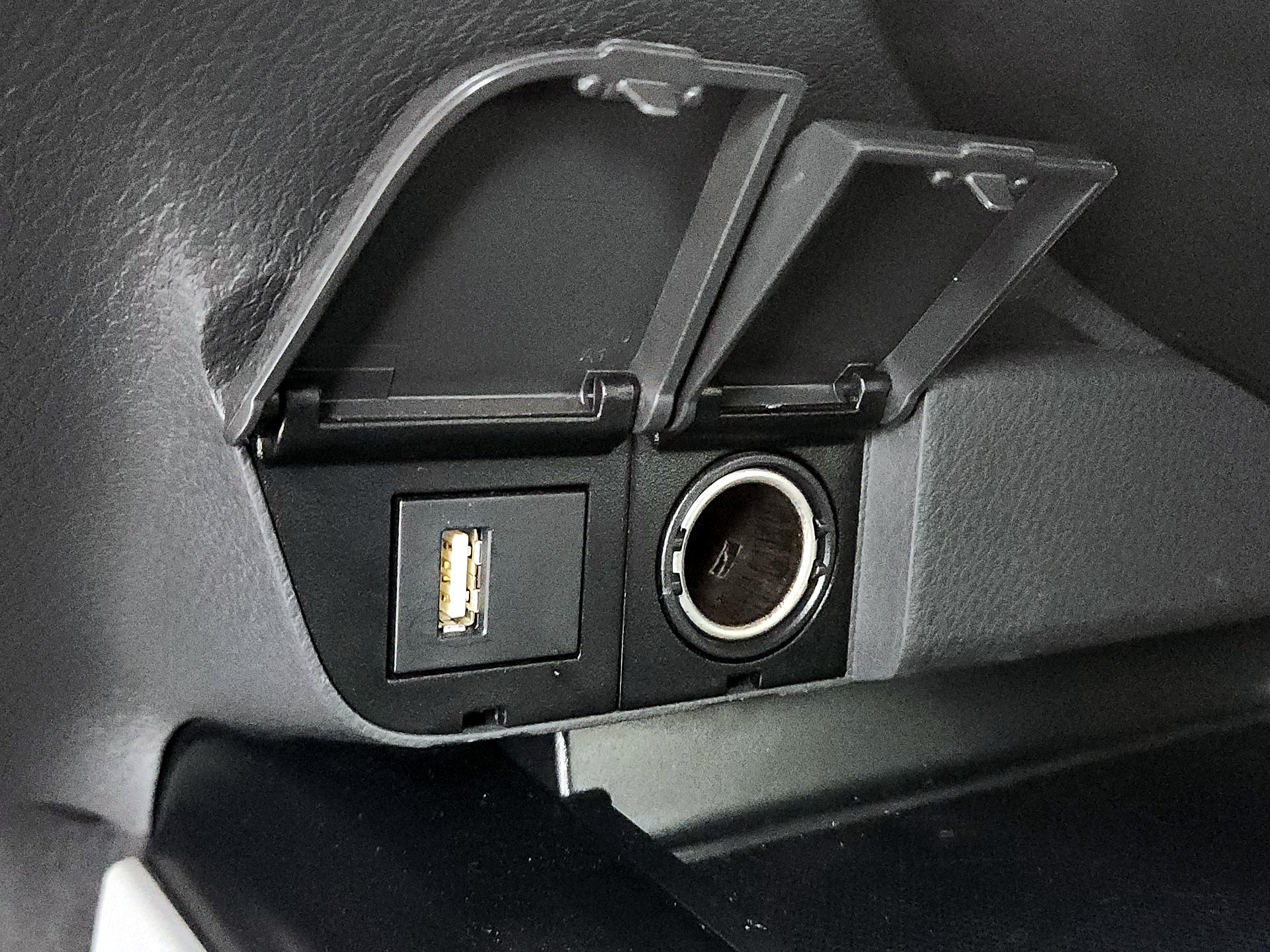 Thumbnail: 2020 Toyota Camry - 18