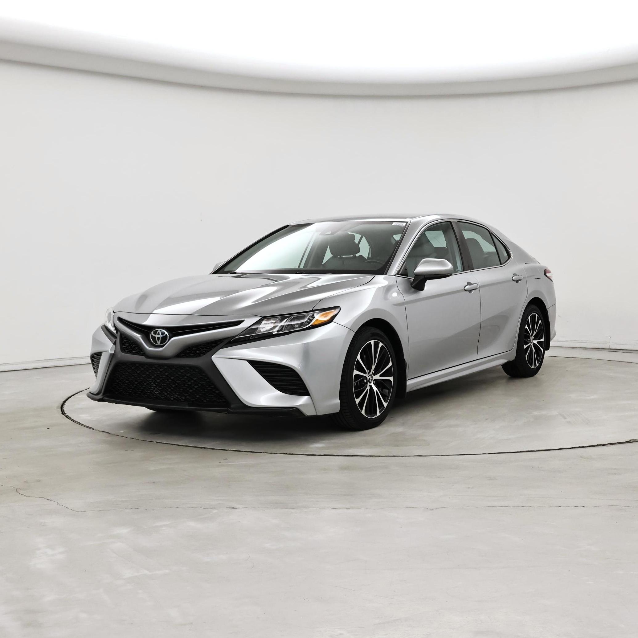 Thumbnail: 2020 Toyota Camry - 4