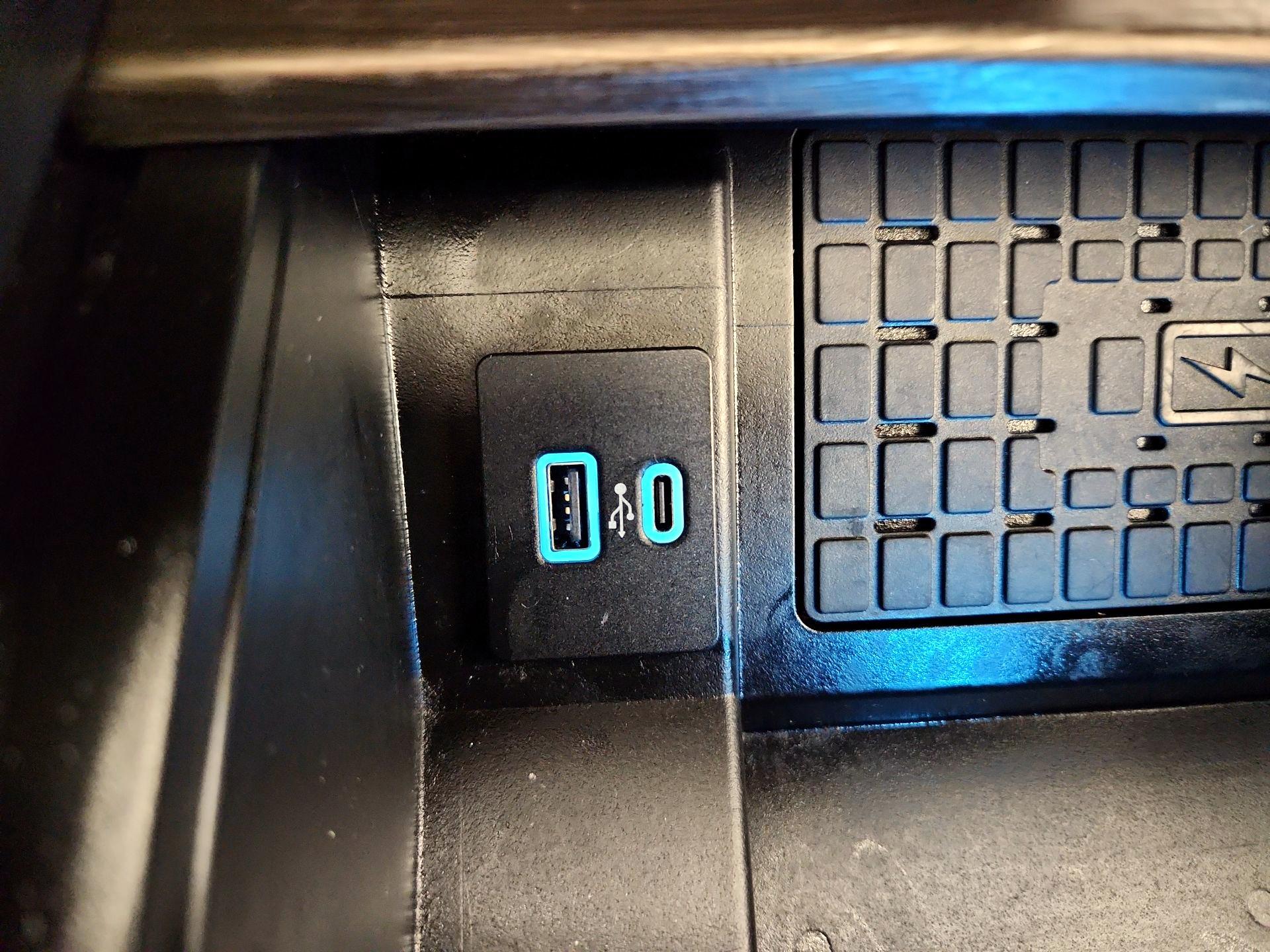 Thumbnail: 2024 Ford Expedition MAX - 19