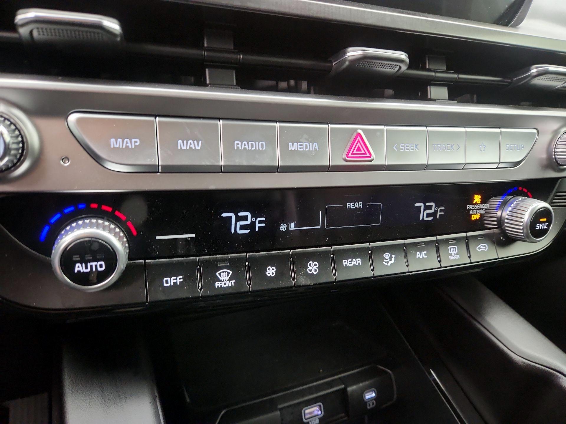 Thumbnail: 2024 Kia Telluride - 17