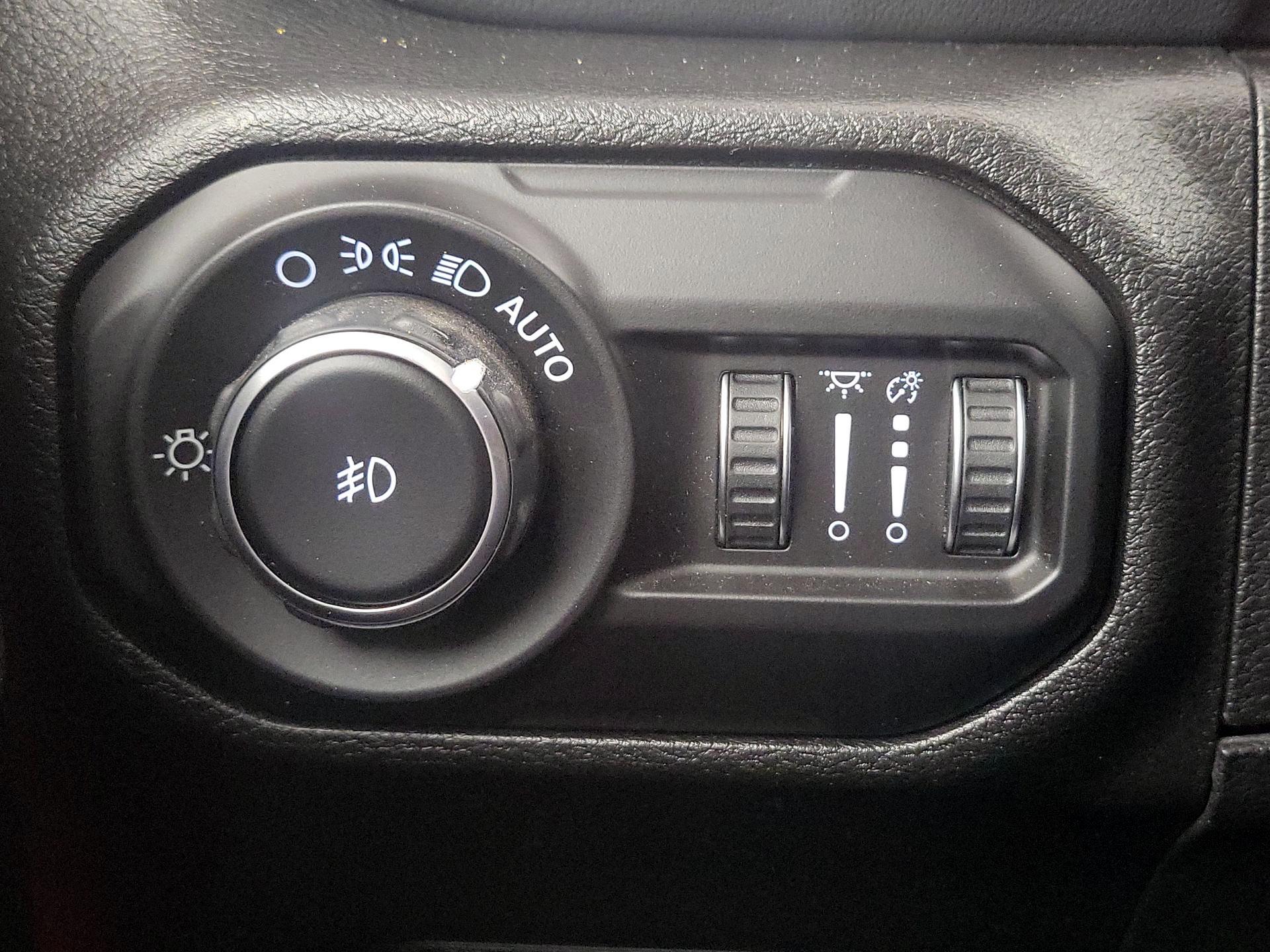 Thumbnail: 2020 Jeep Wrangler - 13