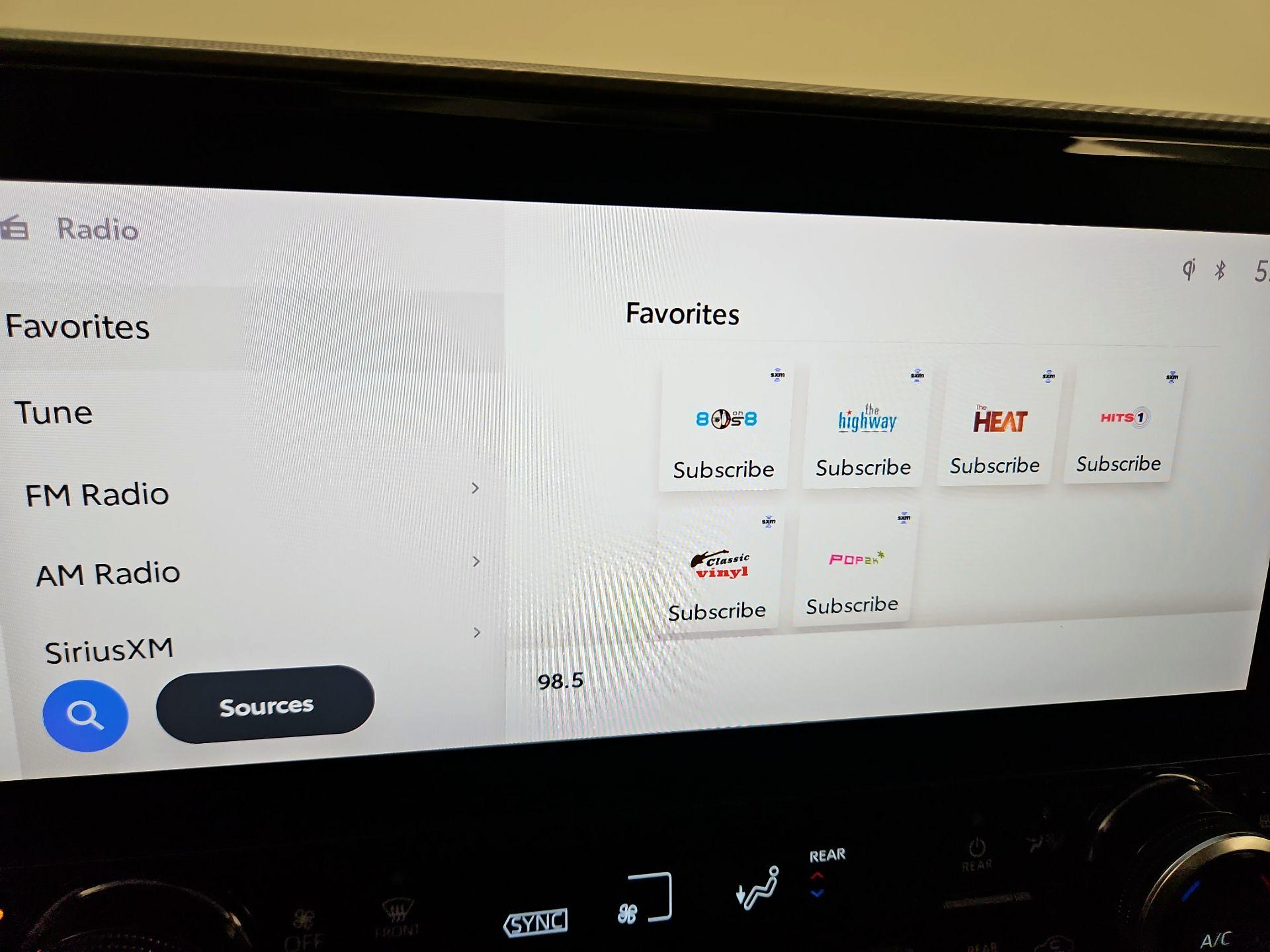 Thumbnail: 2023 Toyota Highlander - 15