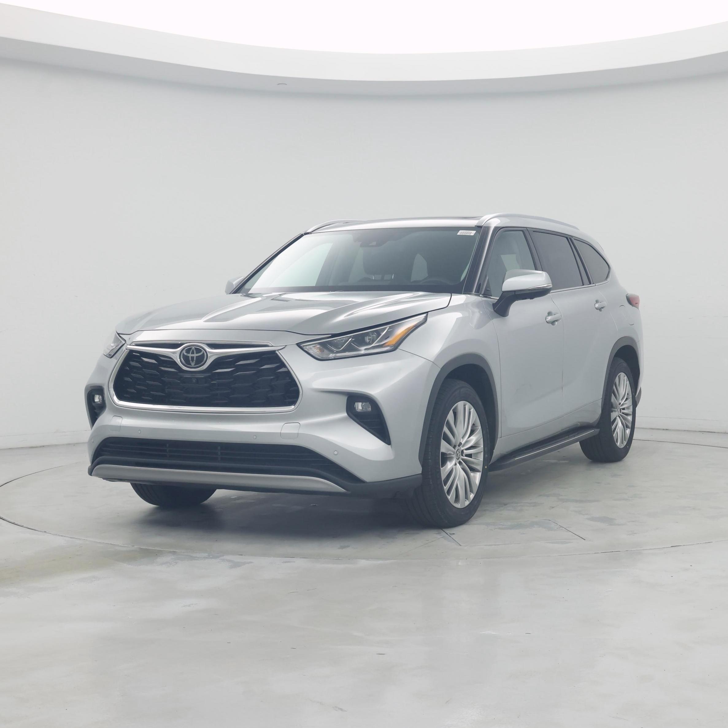 Thumbnail: 2023 Toyota Highlander - 4