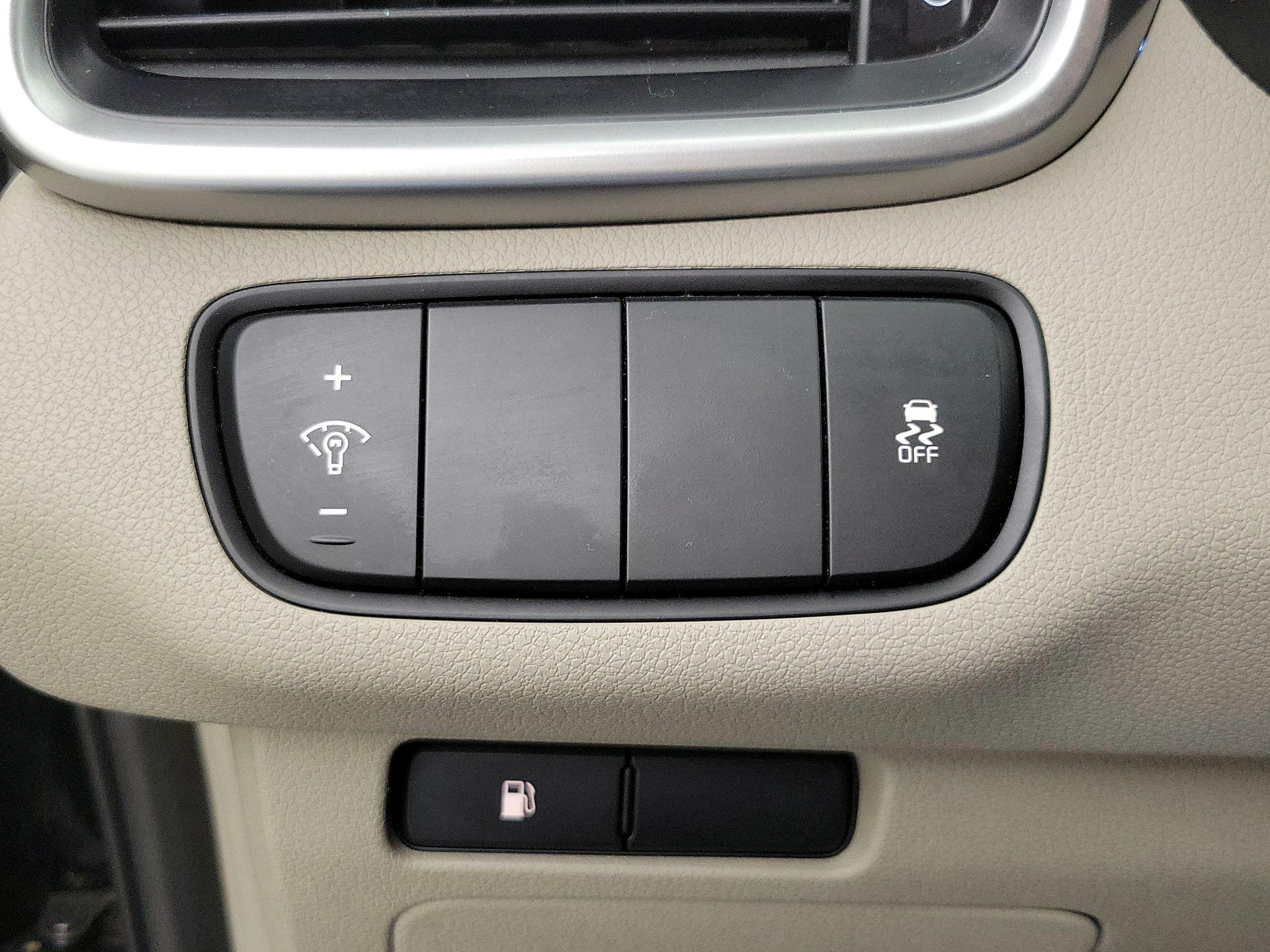 Thumbnail: 2017 Kia Sorento - 13