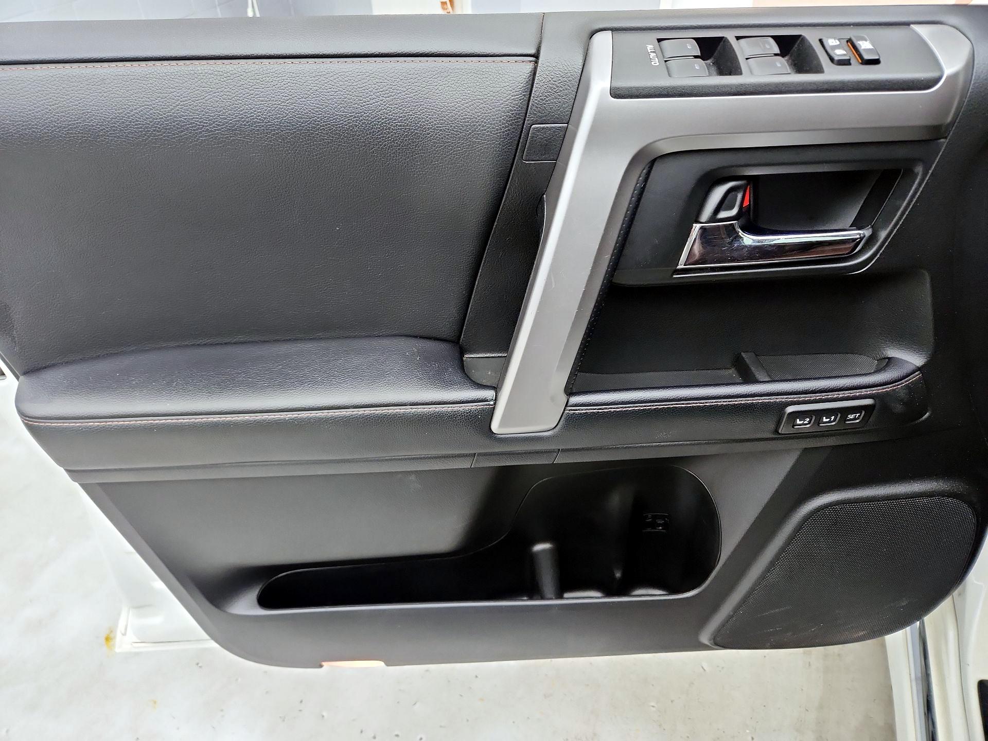 Thumbnail: 2021 Toyota 4Runner - 12