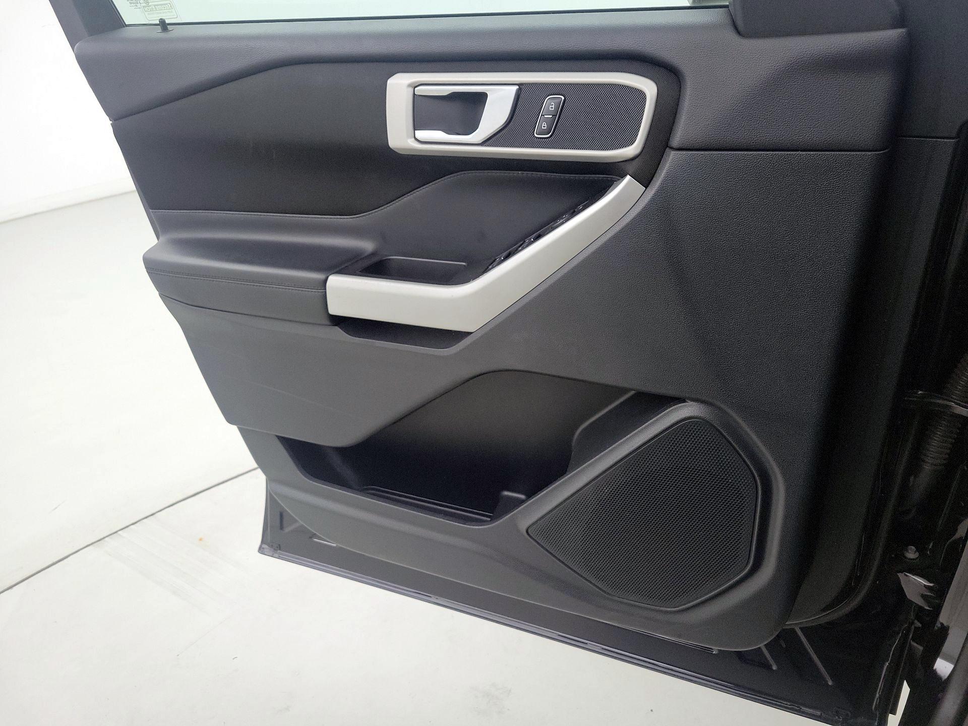 Thumbnail: 2020 Ford Explorer - 12