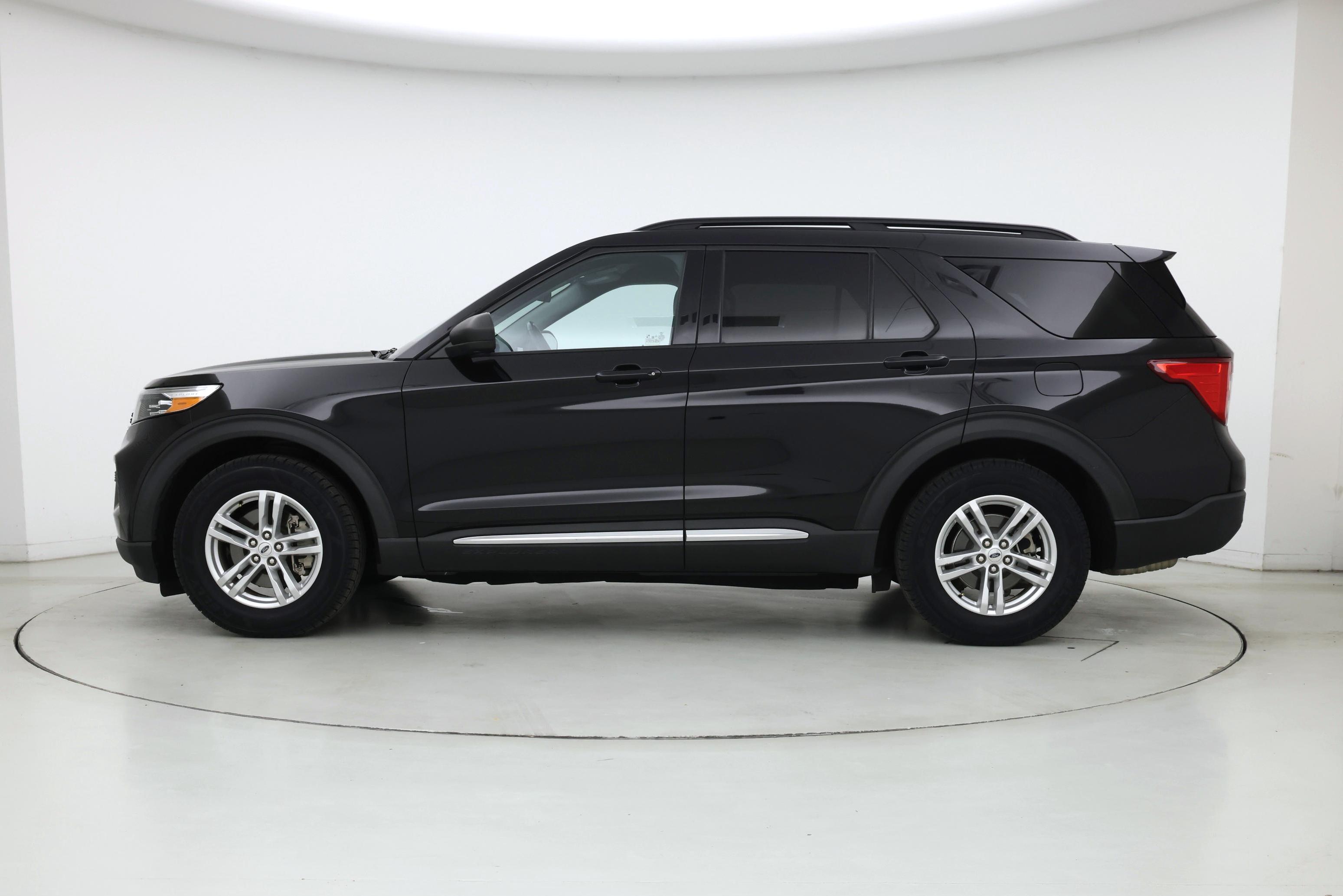 Thumbnail: 2020 Ford Explorer - 3