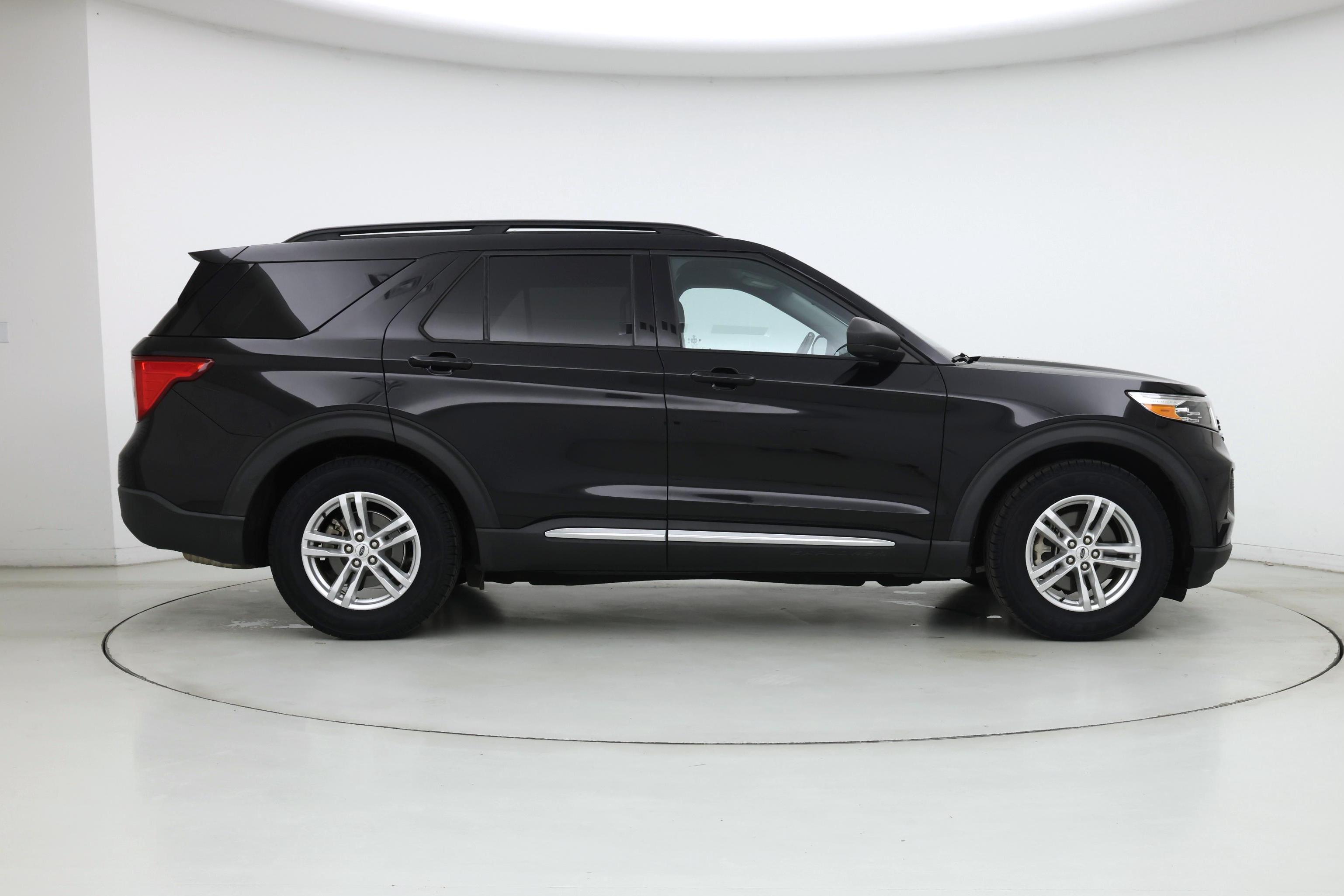 Thumbnail: 2020 Ford Explorer - 7