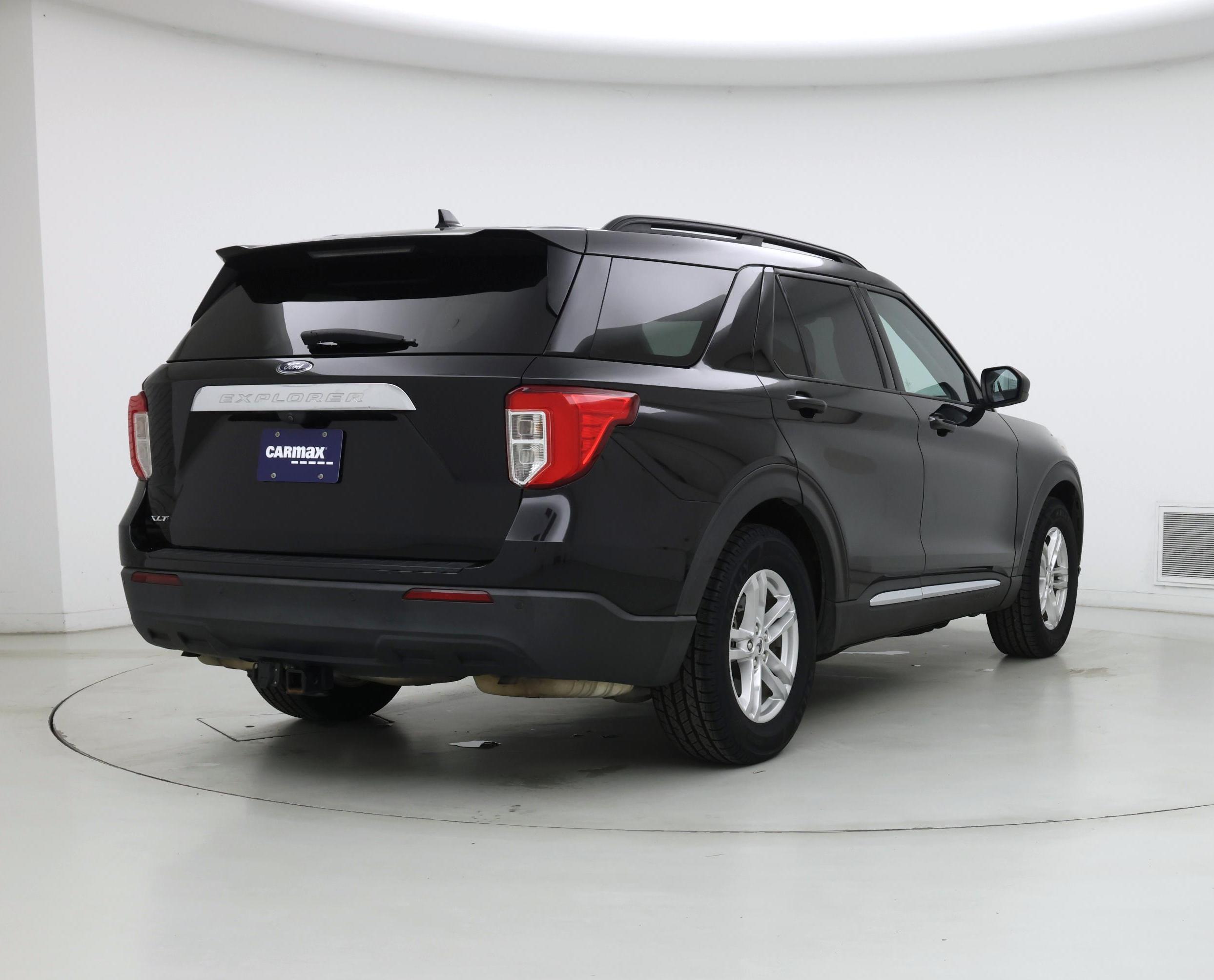 Thumbnail: 2020 Ford Explorer - 8