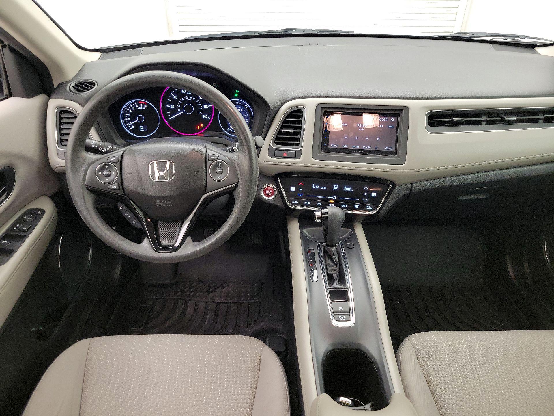 Thumbnail: 2016 Honda HR-V - 9