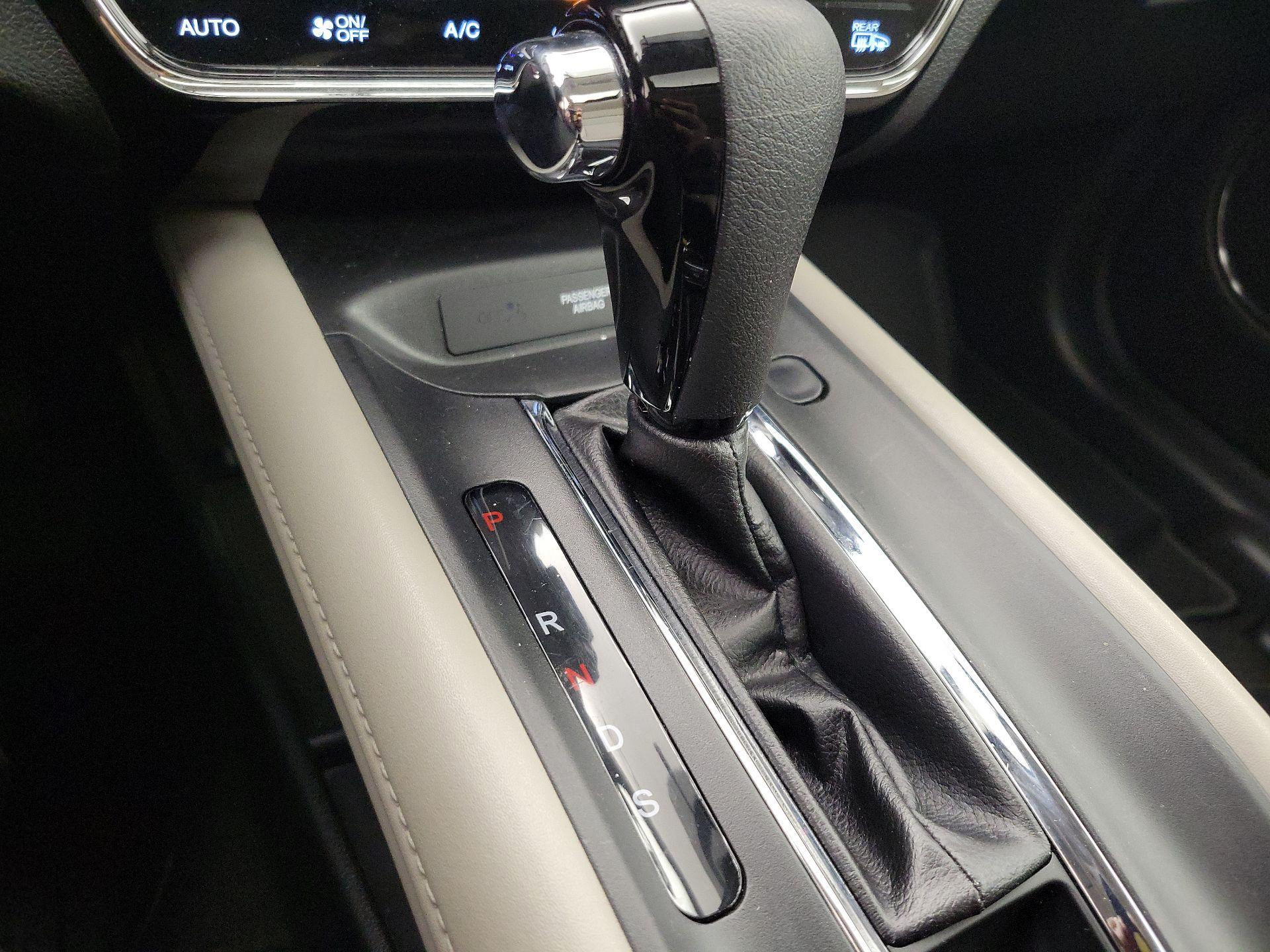 Thumbnail: 2016 Honda HR-V - 17