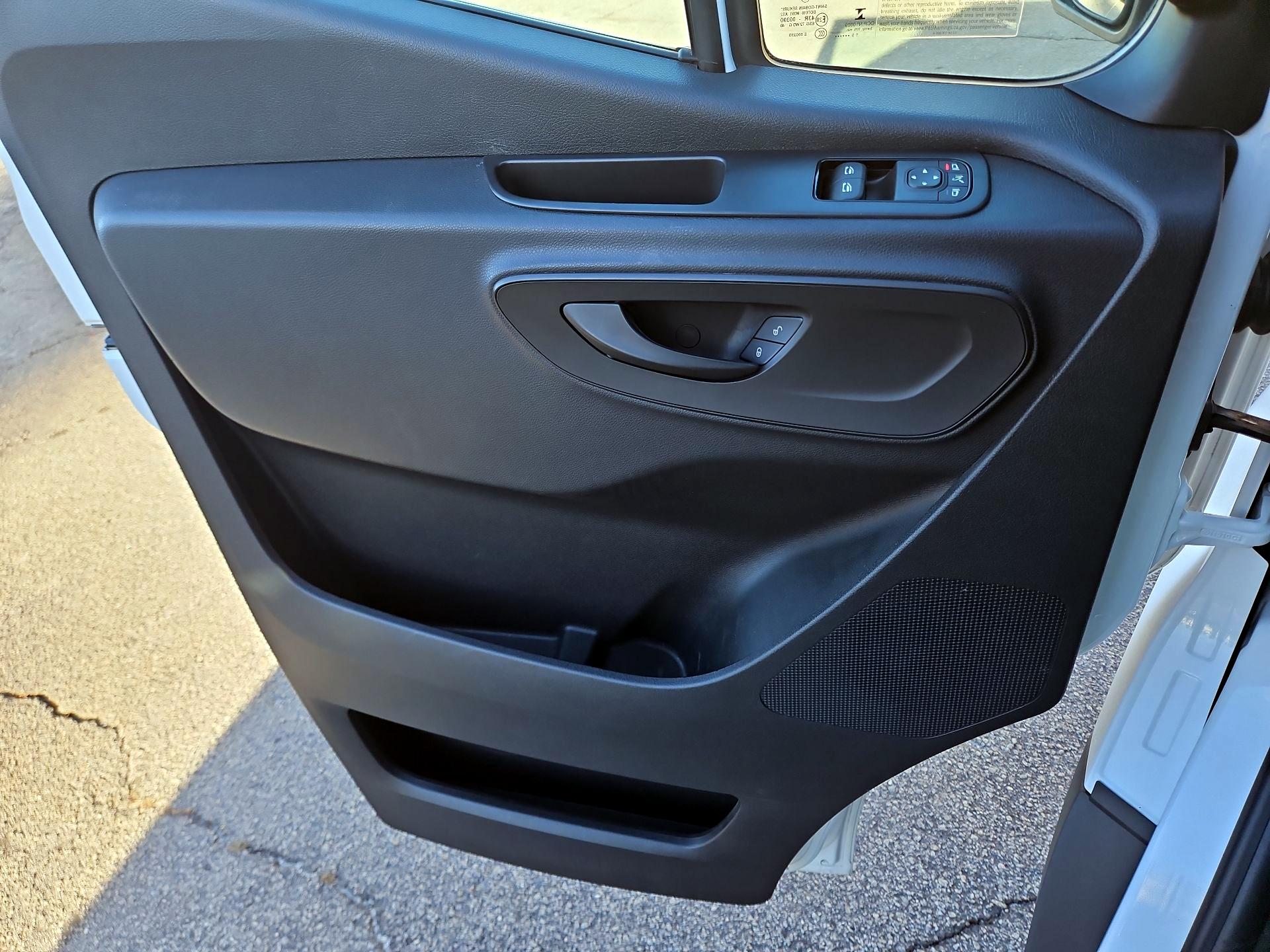 Thumbnail: 2019 Mercedes-Benz Sprinter - 10