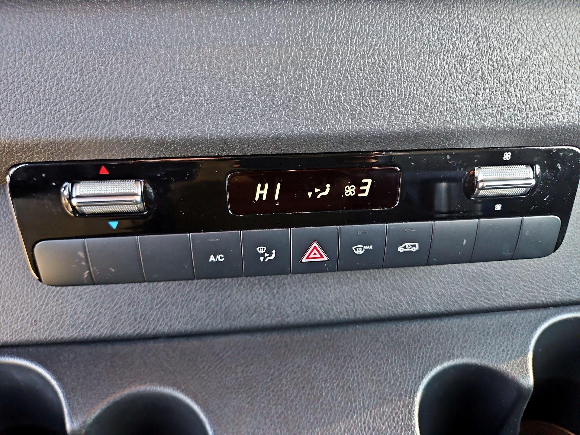 Thumbnail: 2019 Mercedes-Benz Sprinter - 15