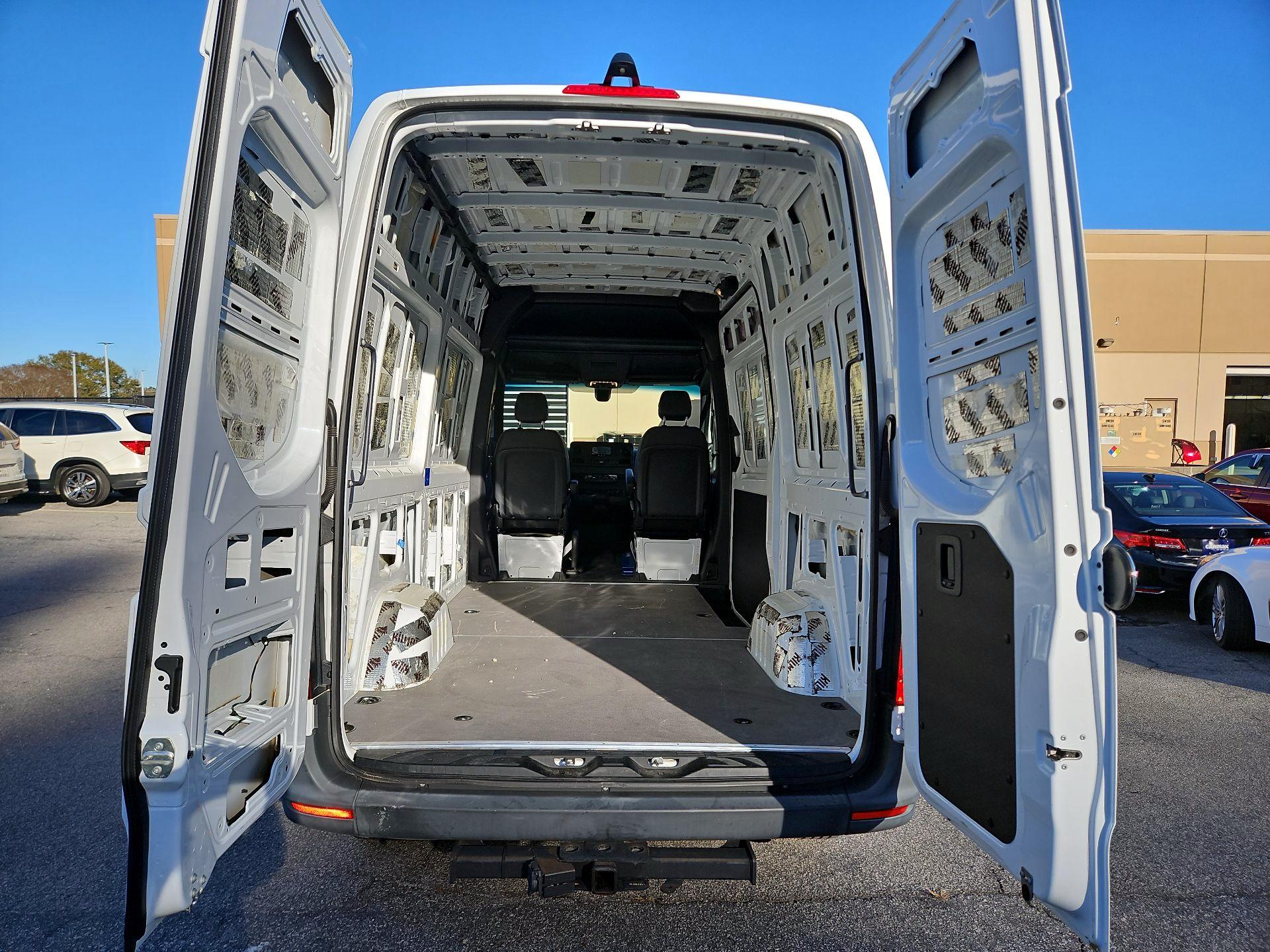 Thumbnail: 2019 Mercedes-Benz Sprinter - 18