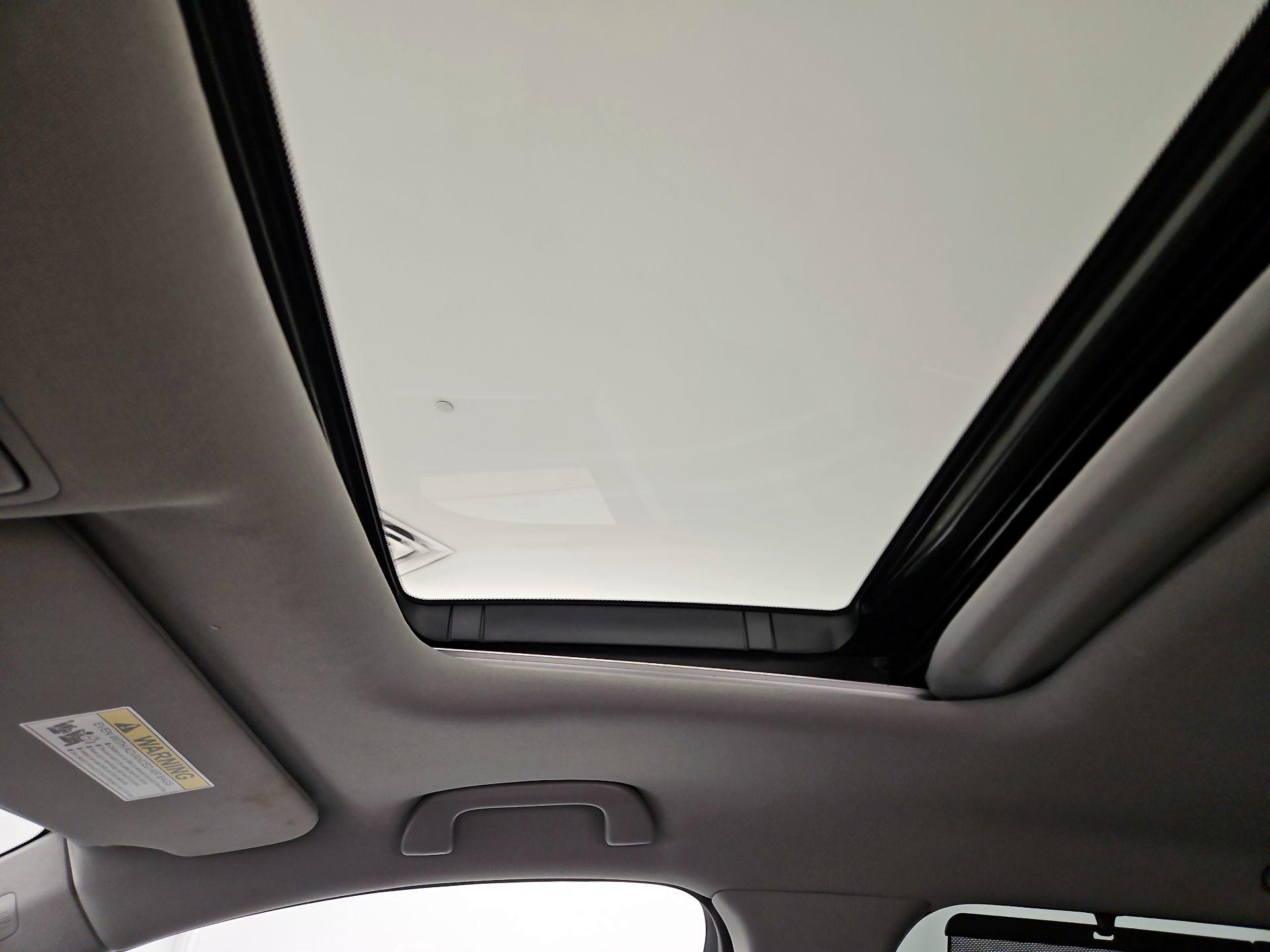 Thumbnail: 2017 Acura MDX - 19