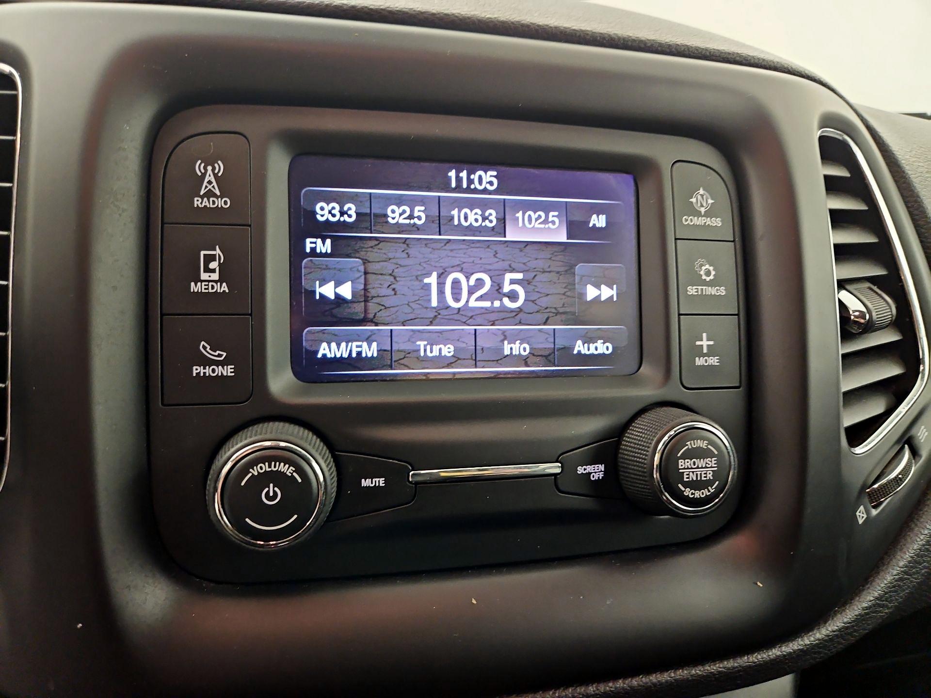 Thumbnail: 2018 Jeep Compass - 15