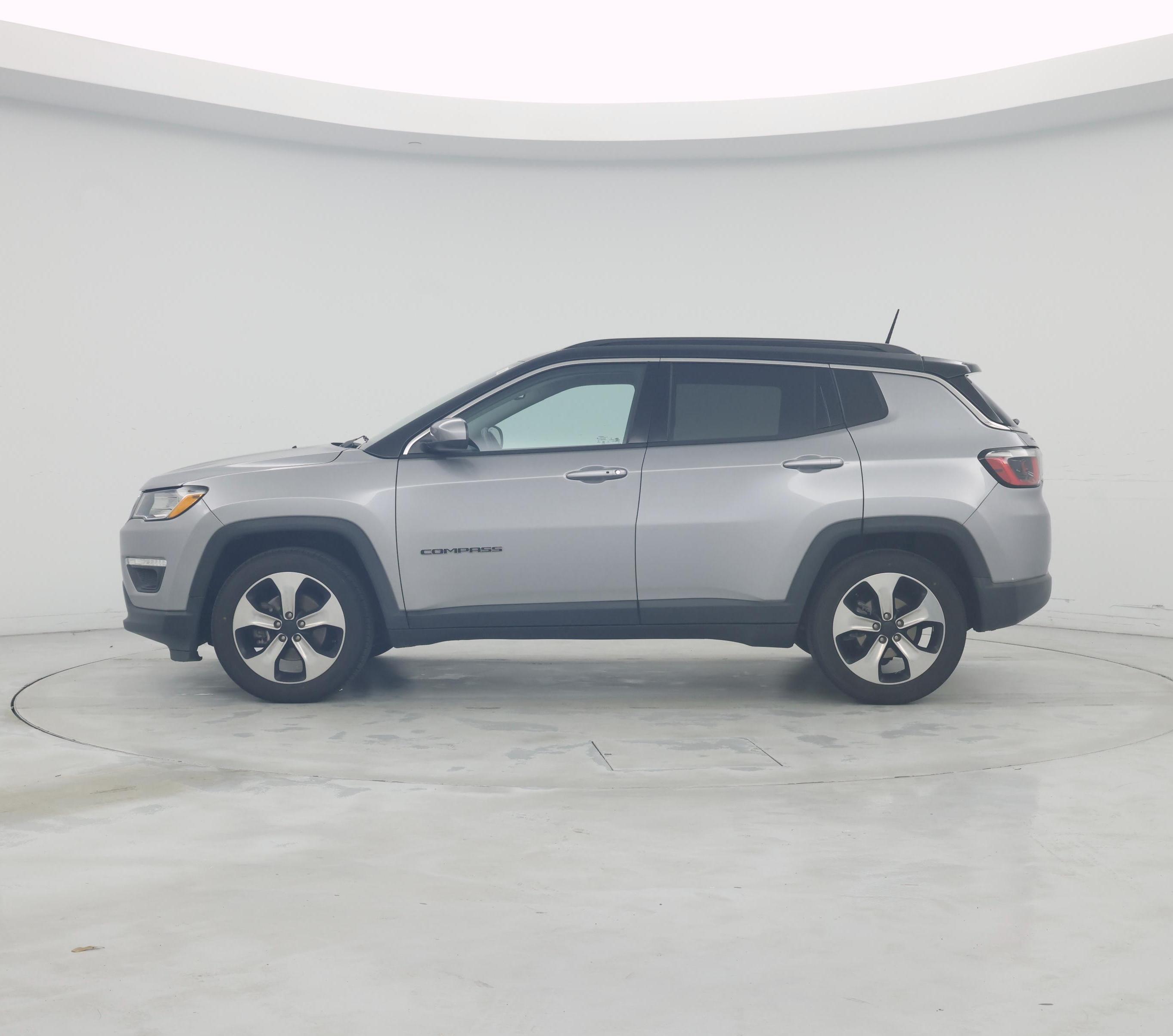 Thumbnail: 2018 Jeep Compass - 3