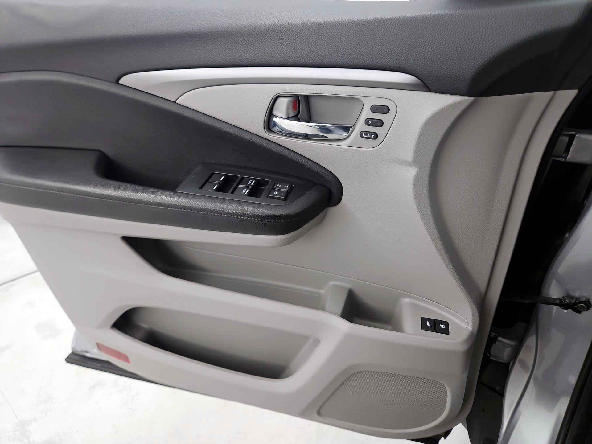 Thumbnail: 2021 Honda Pilot - 12