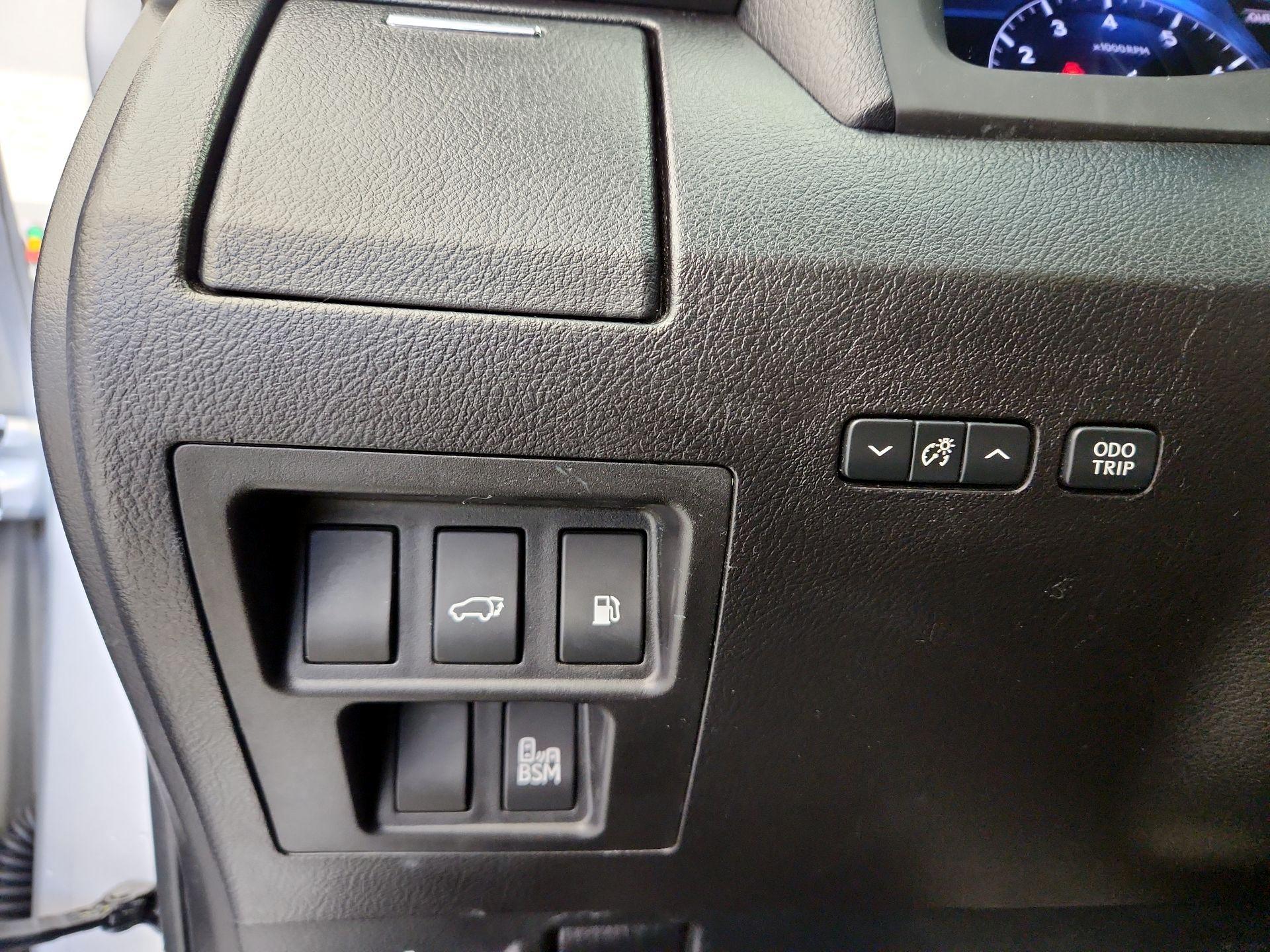 Thumbnail: 2015 Lexus RX - 13