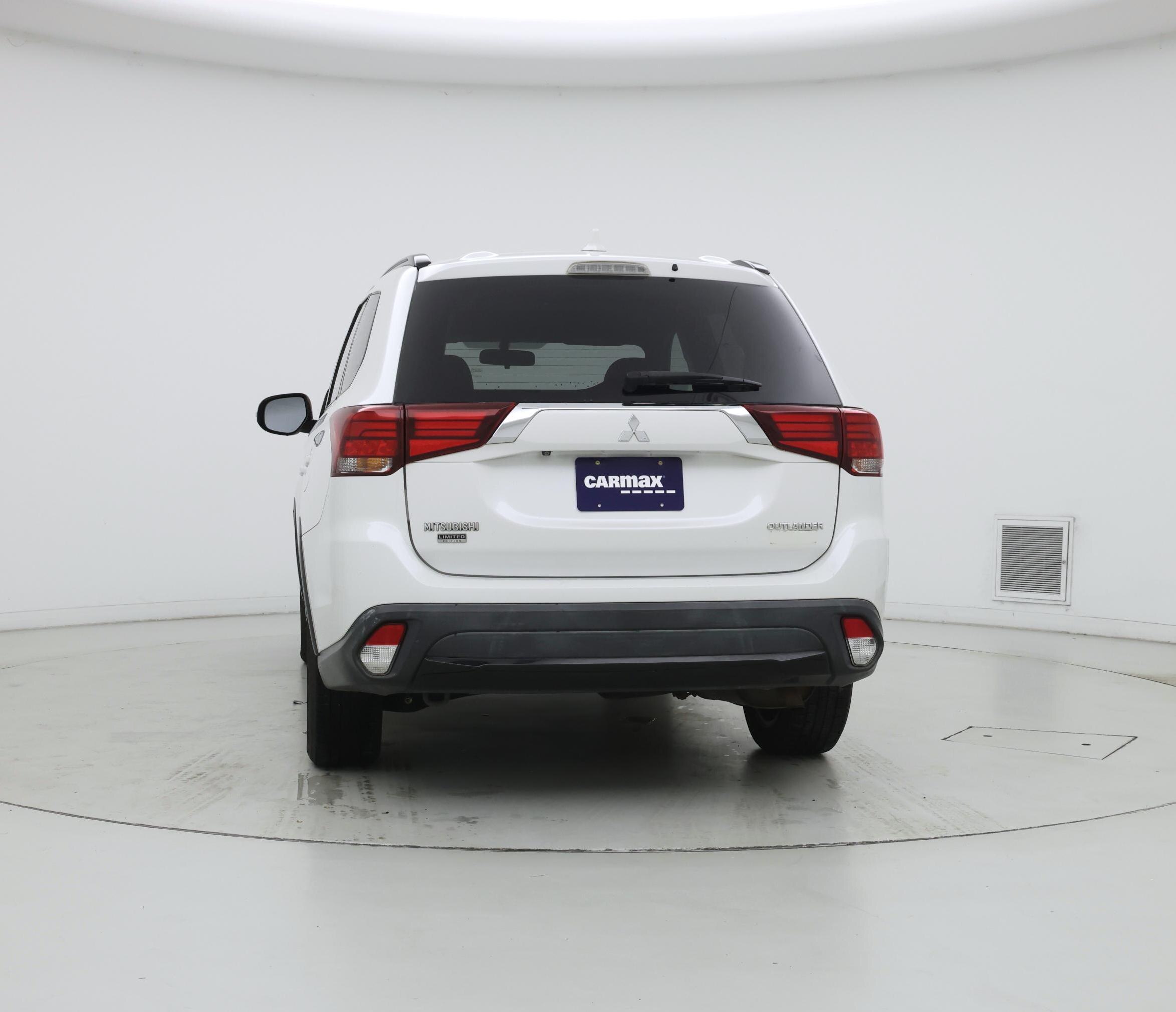 Thumbnail: 2018 Mitsubishi Outlander - 6